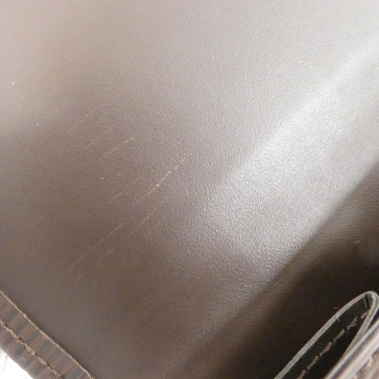 ルイヴィトン エピ ポルト モネ ビエ カルト クレディ M6348D 財布