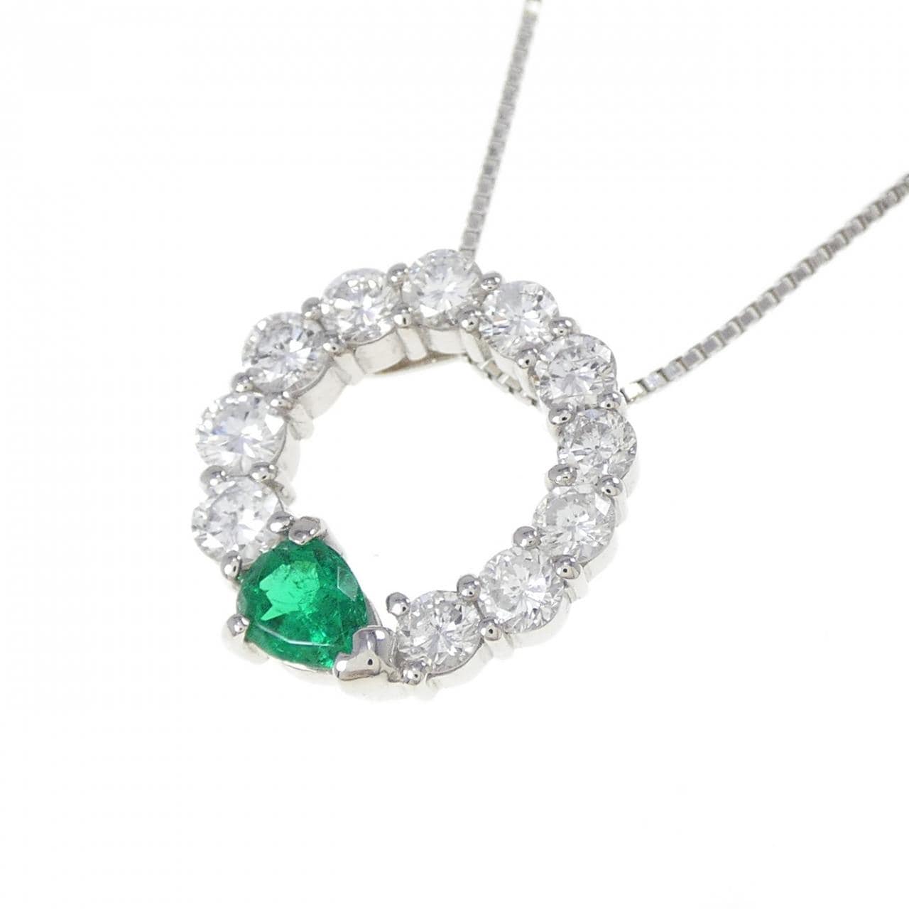PT900/PT850 エメラルド ネックレス 0.32CT