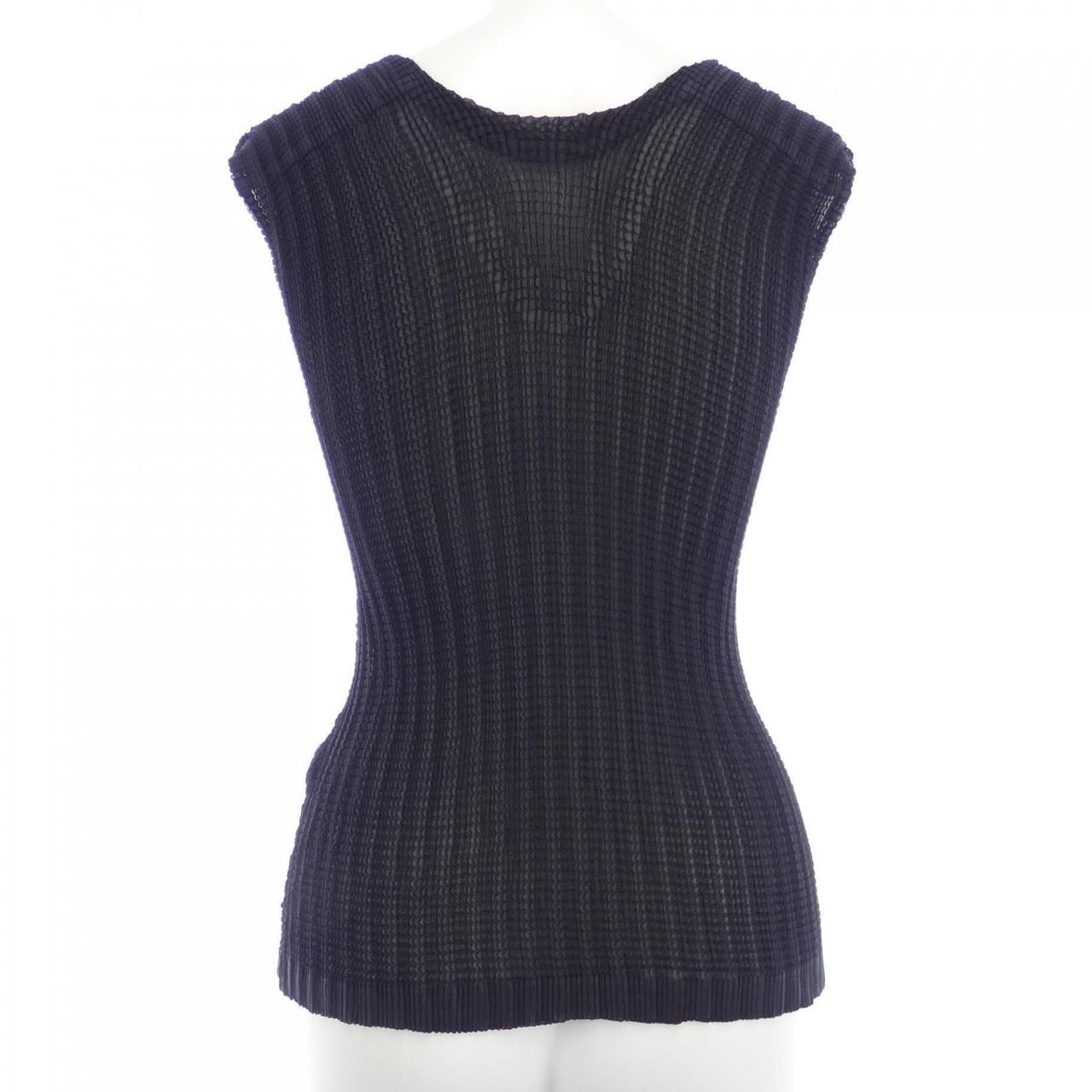 イッセイミヤケ ISSEY MIYAKE トップス