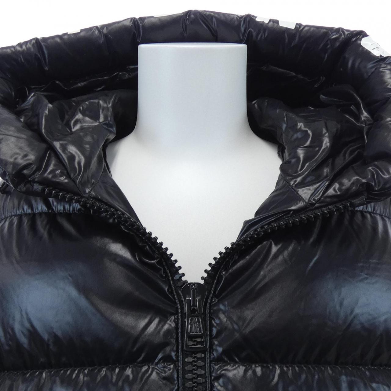 モンクレール MONCLER DUBOIS ダウンジャケット