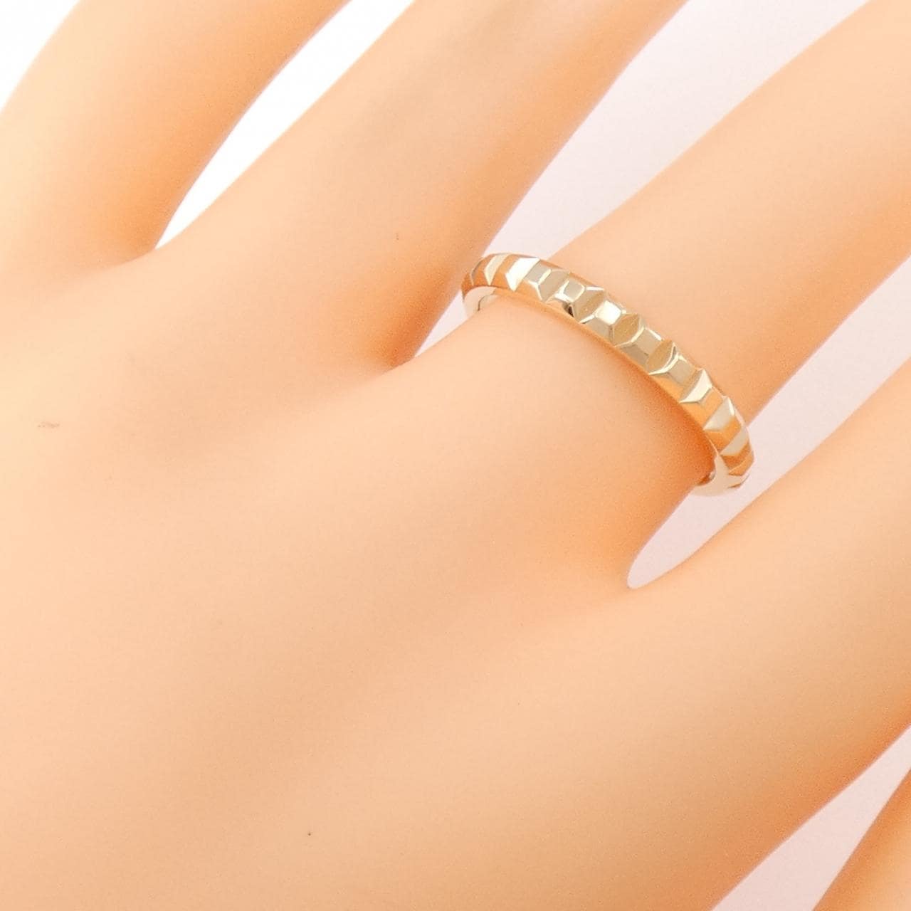 Boucheron de Paris medium ring