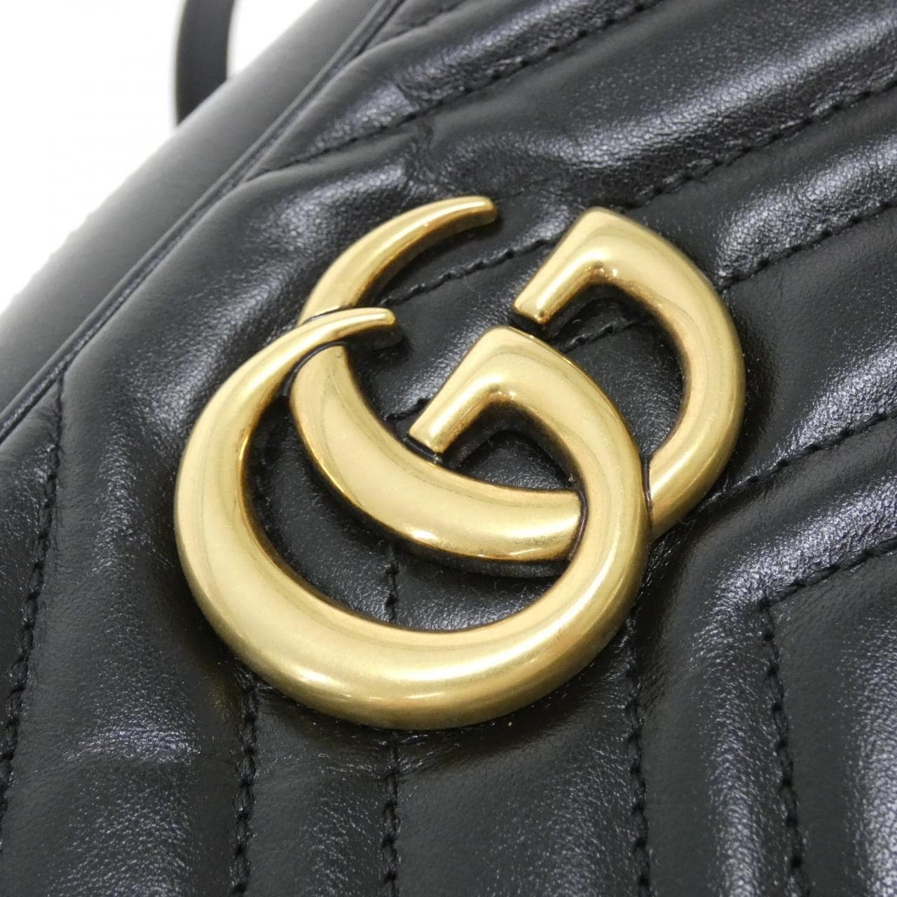 グッチ GG MARMONT 447632 DTD1T ショルダーバッグ