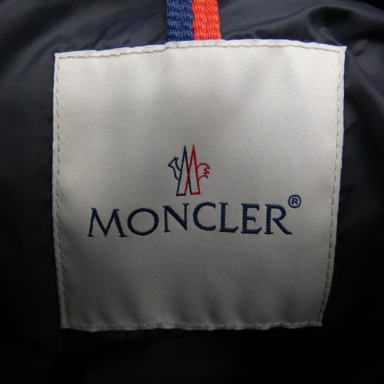 モンクレール MONCLER ダウンジャケット