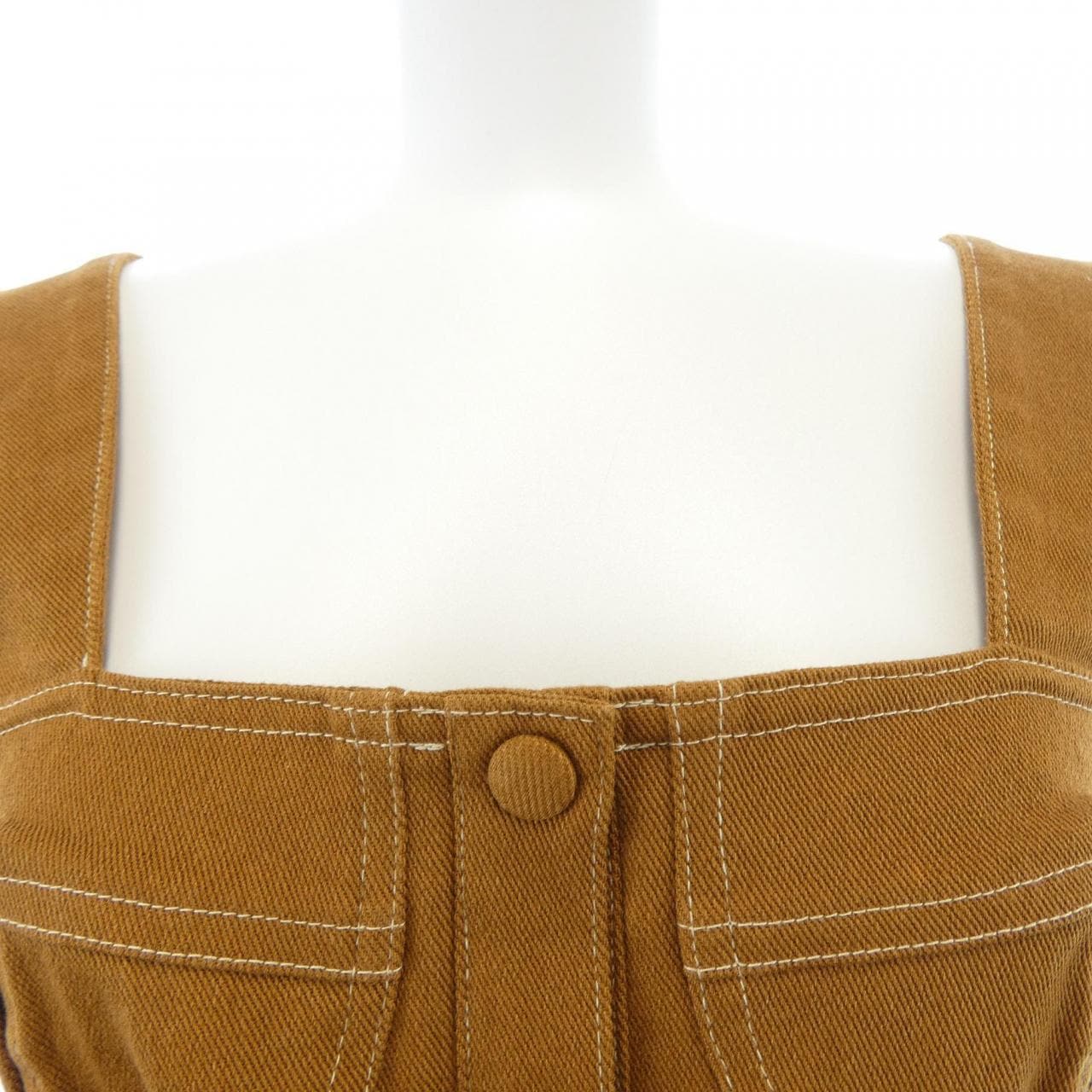 NANUSHKA トップス