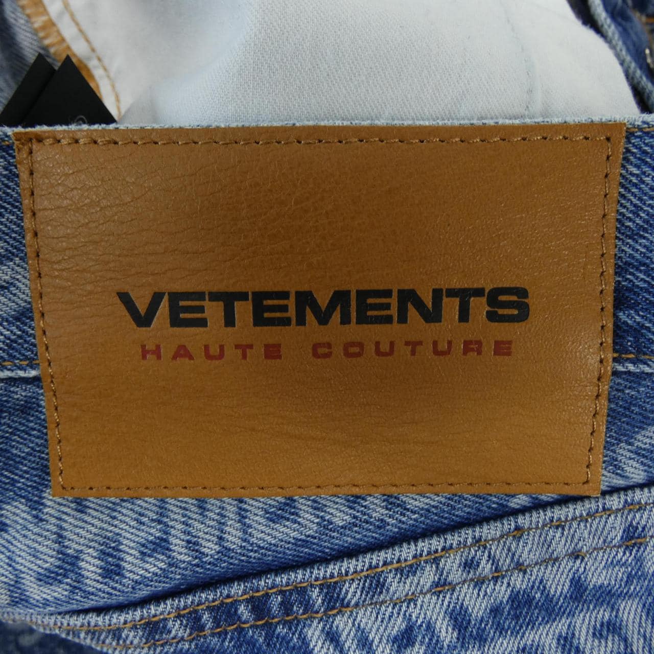ヴェトモン VETEMENTS MA52PA740B ジーンズ