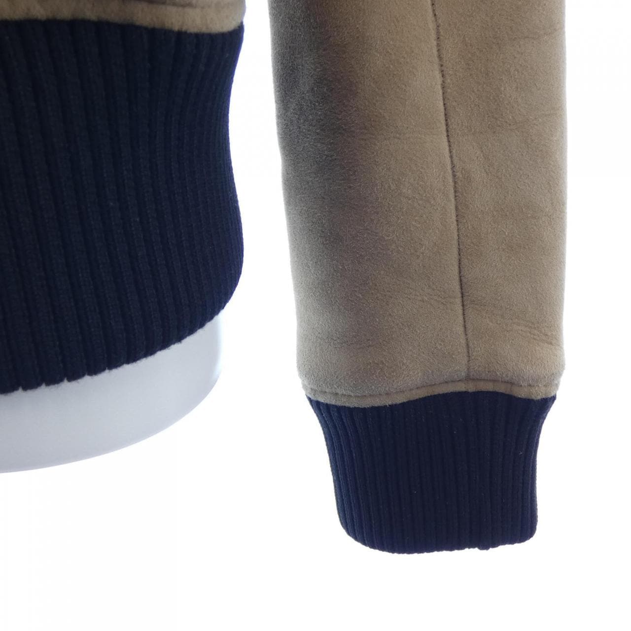 クリスチャンディオール CHRISTIAN DIOR 248C77AL827 ムートンジャケット