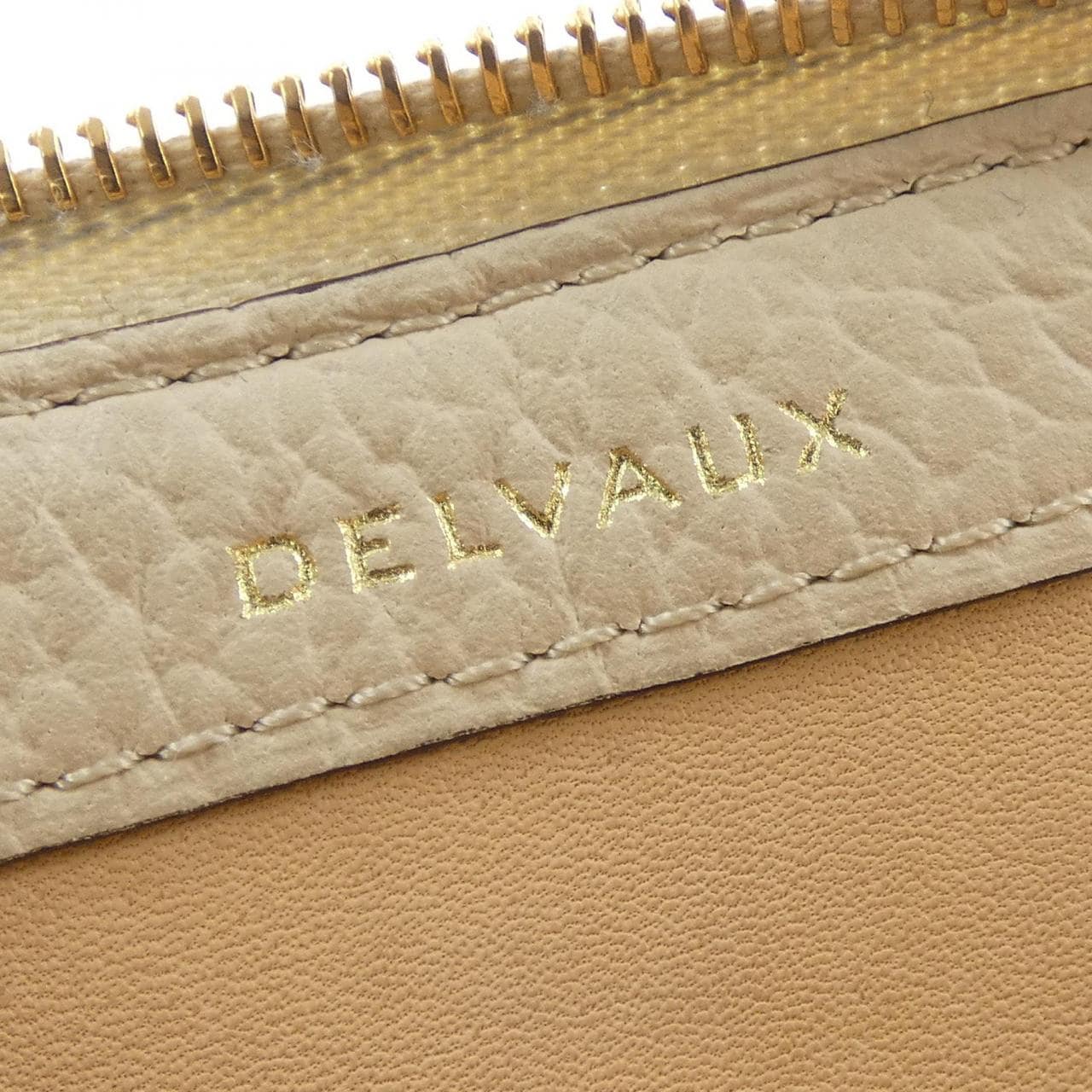 デルボー DELVAUX PIN D MULTIFONCTIONS AB0672ATT COIN CASE