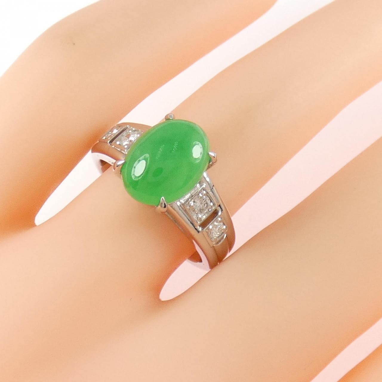 PT900 ヒスイ リング 3.34CT