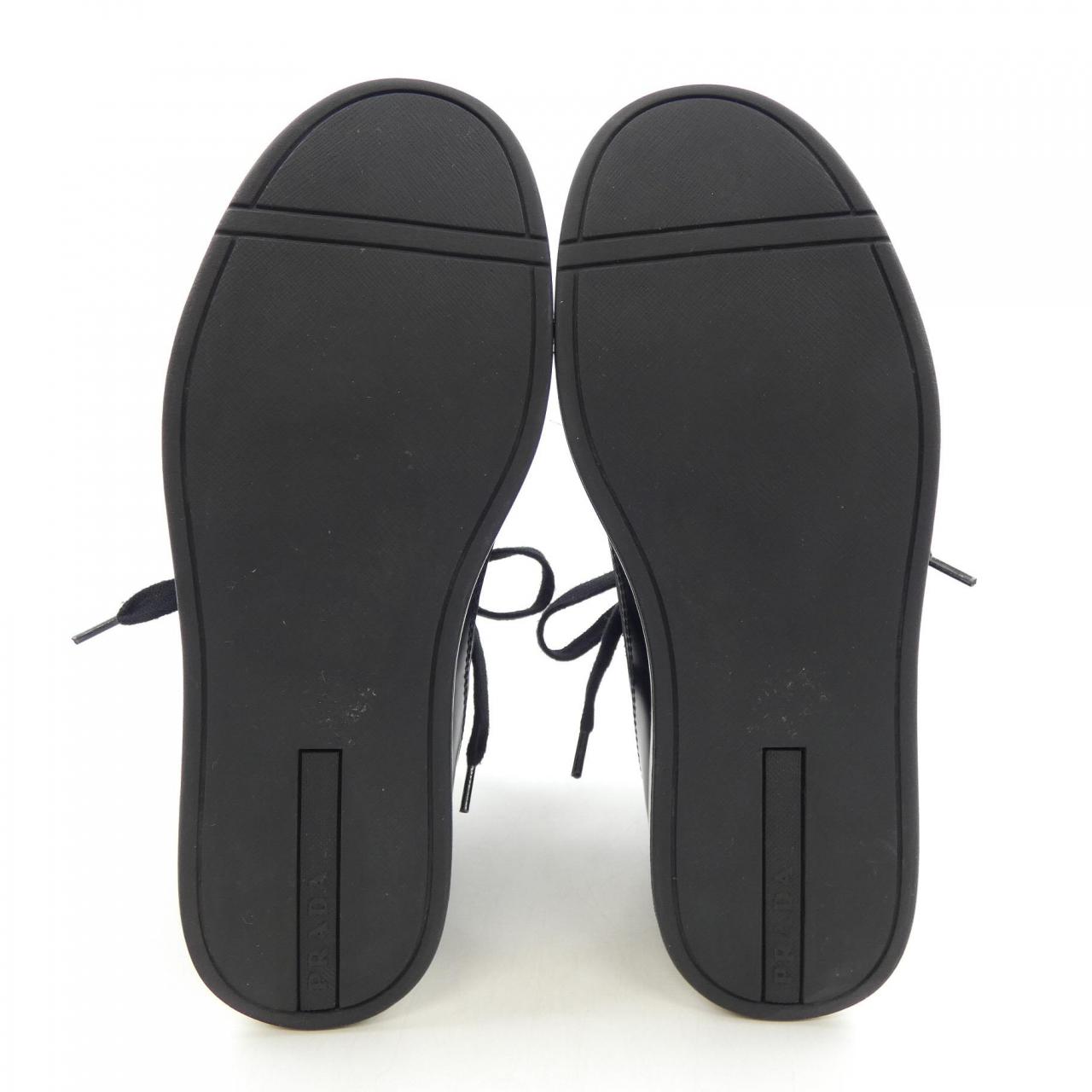 プラダ PRADA スニーカー