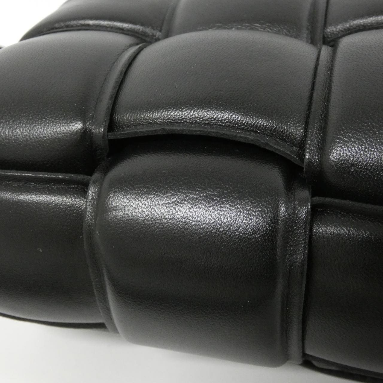 ボッテガヴェネタ 591970 VCQR1 ショルダーバッグ