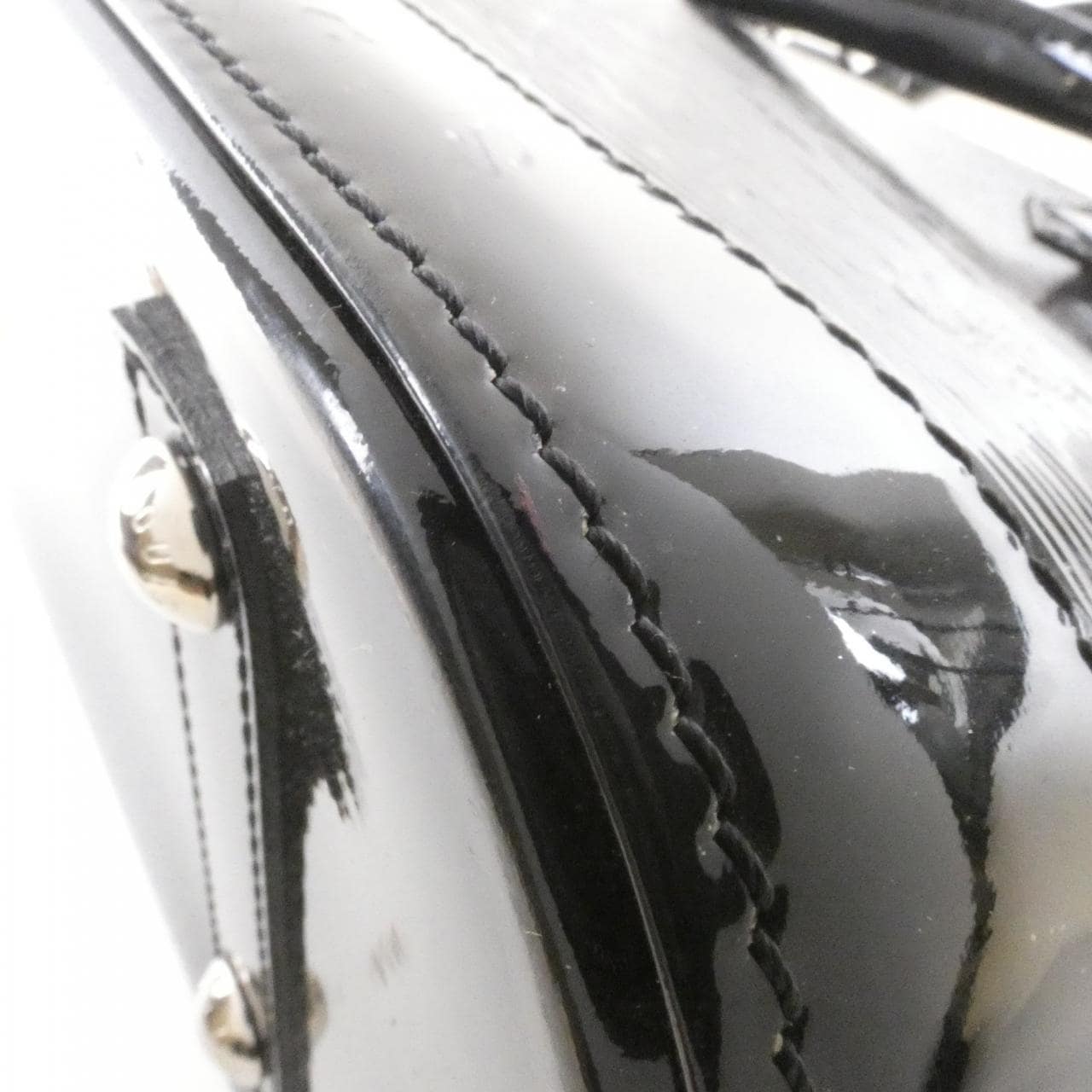 ルイヴィトン エピ エレクトリック アルマ PM M4032N バッグ