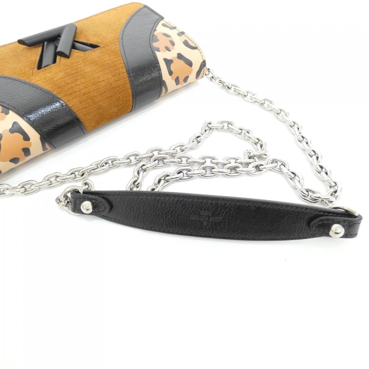 ルイヴィトン ポルトフォイユ ツイスト チェーン M51832 チェーンウォレット