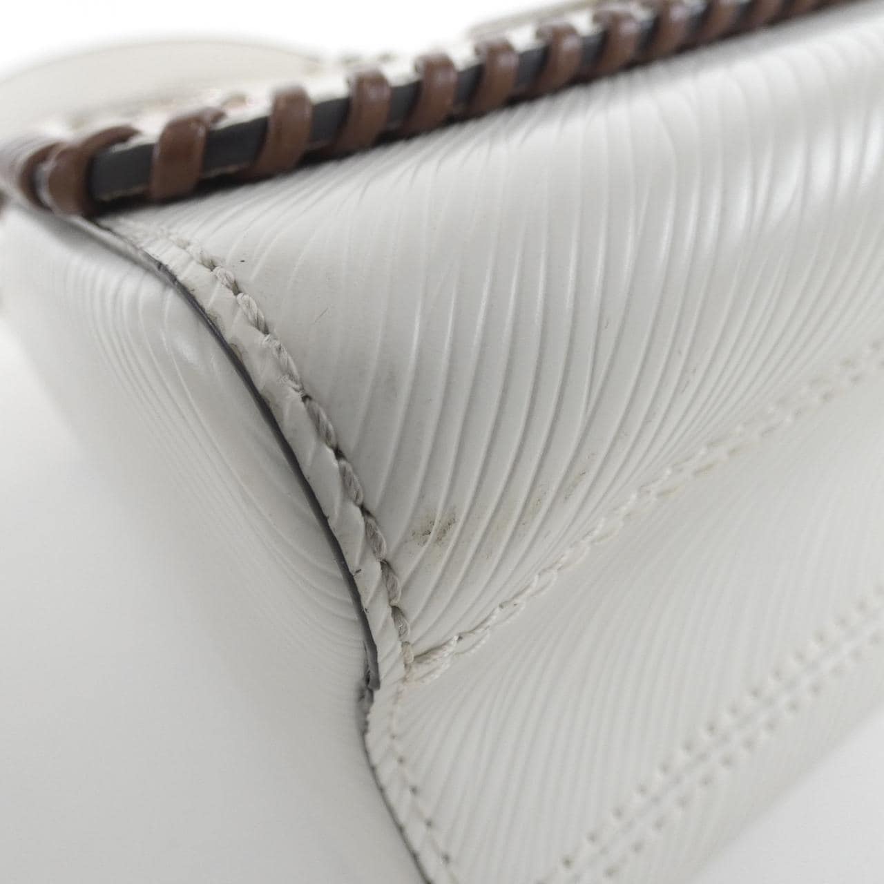 ルイヴィトン エピ ワイルドフラワー ツイスト MM M53532 ショルダーバッグ