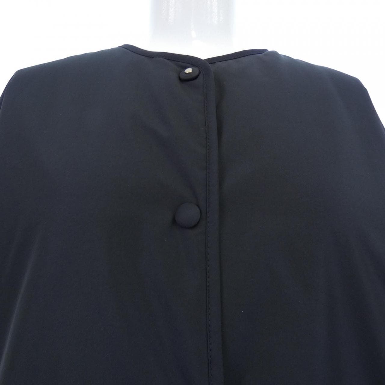 モンクレール MONCLER NEVERS ノーカラージャケット