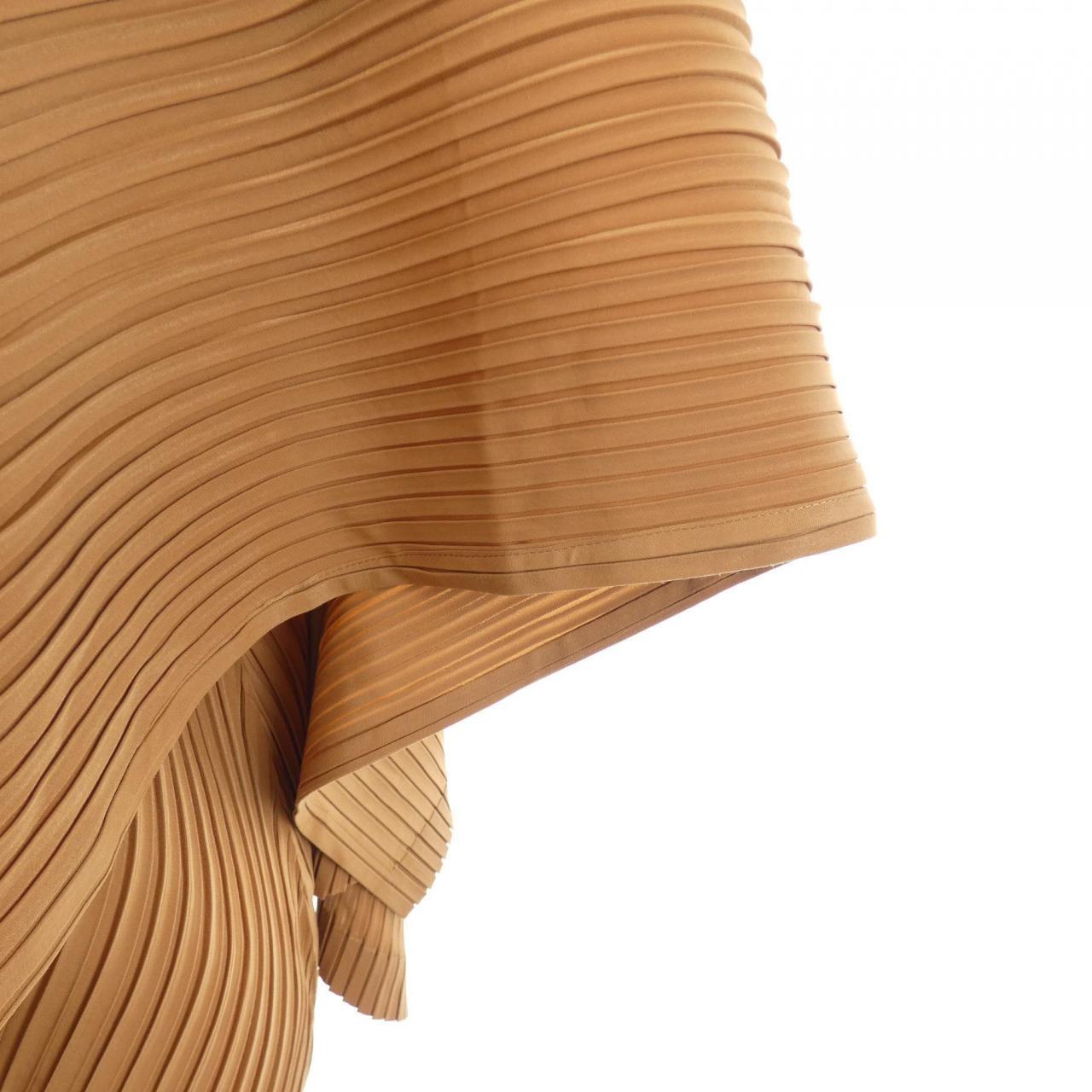 イッセイミヤケ ISSEY MIYAKE IM43-FJ107 トップス