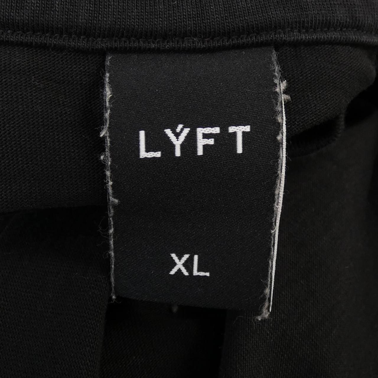 LYFT トップス
