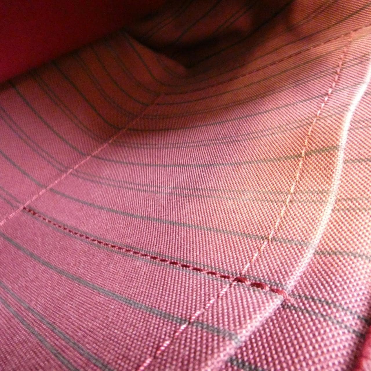 LOUIS VUITTON Monogram Empreinte Montaigne 中号包 M43258