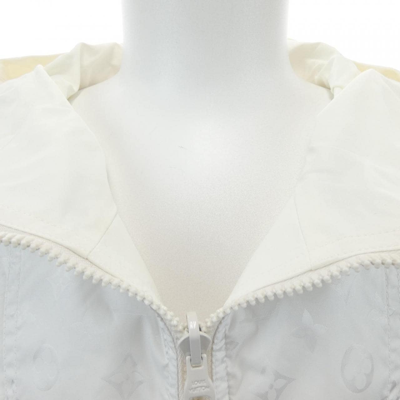 ルイヴィトン LOUIS VUITTON モノグラムリバーシブルナイロンウインドブレーカー HRB47WMO6 ジャケット