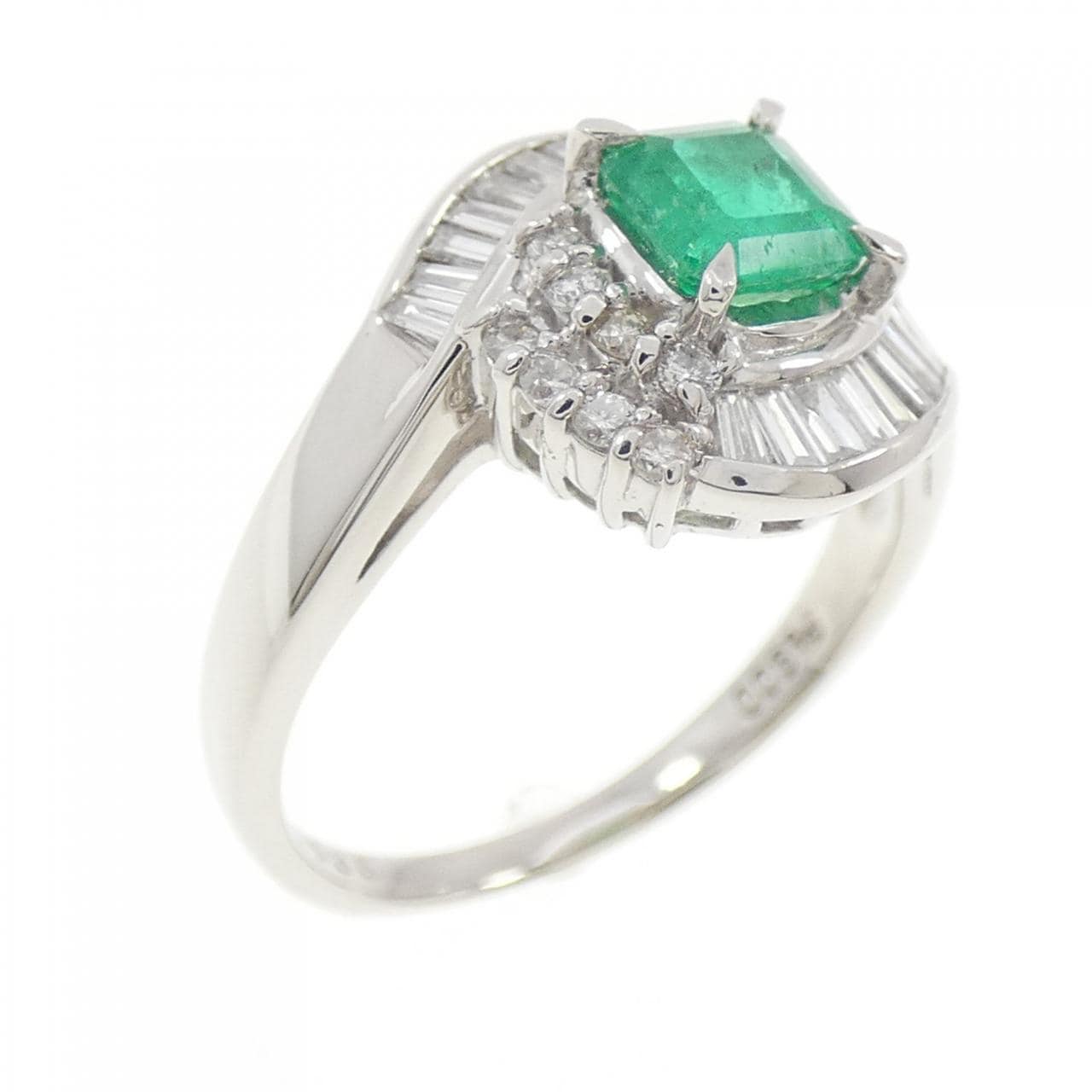 PT900翡翠戒指0.535CT