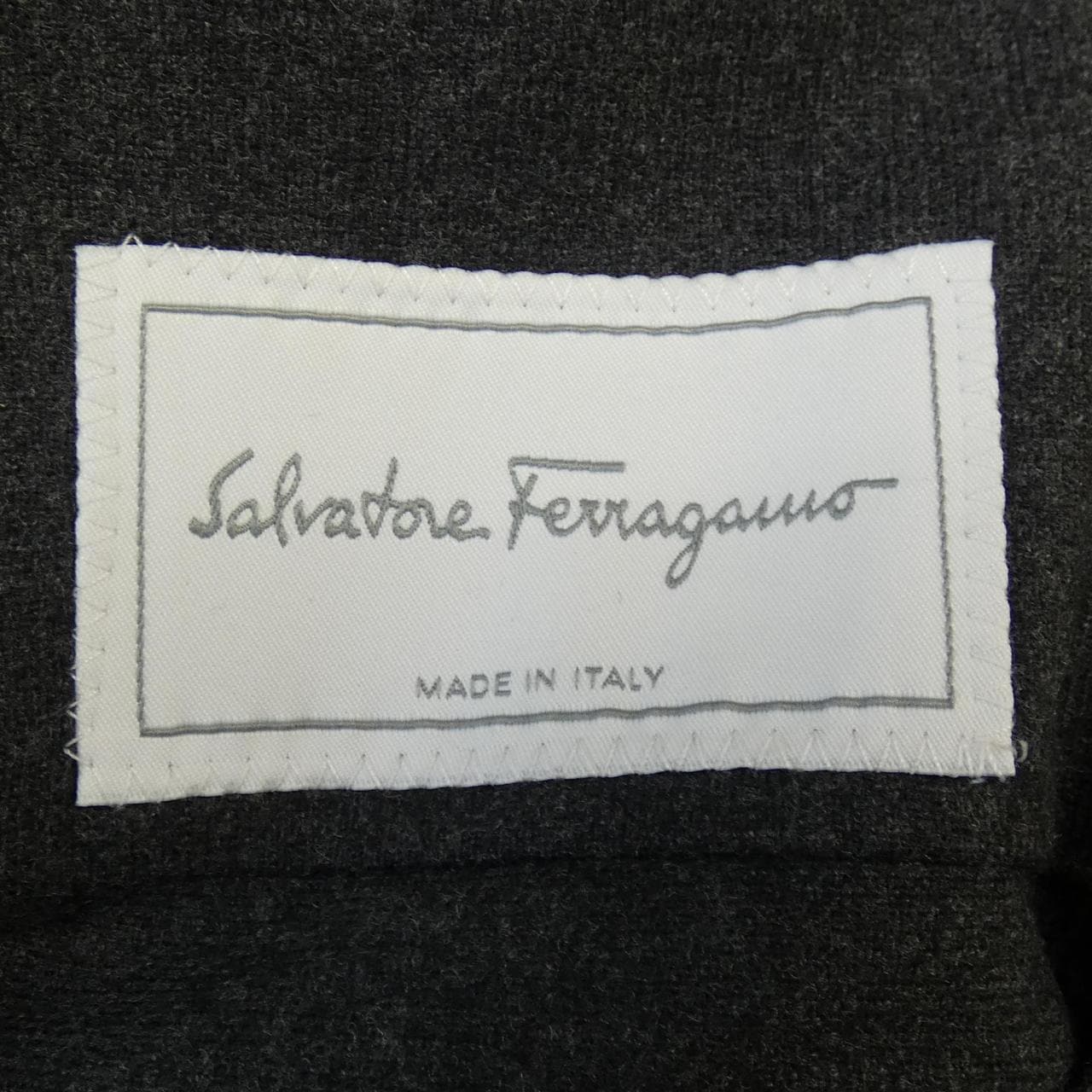 サルヴァトーレフェラガモ SALVATORE FERRAGAMO 35 718405 ジャケット
