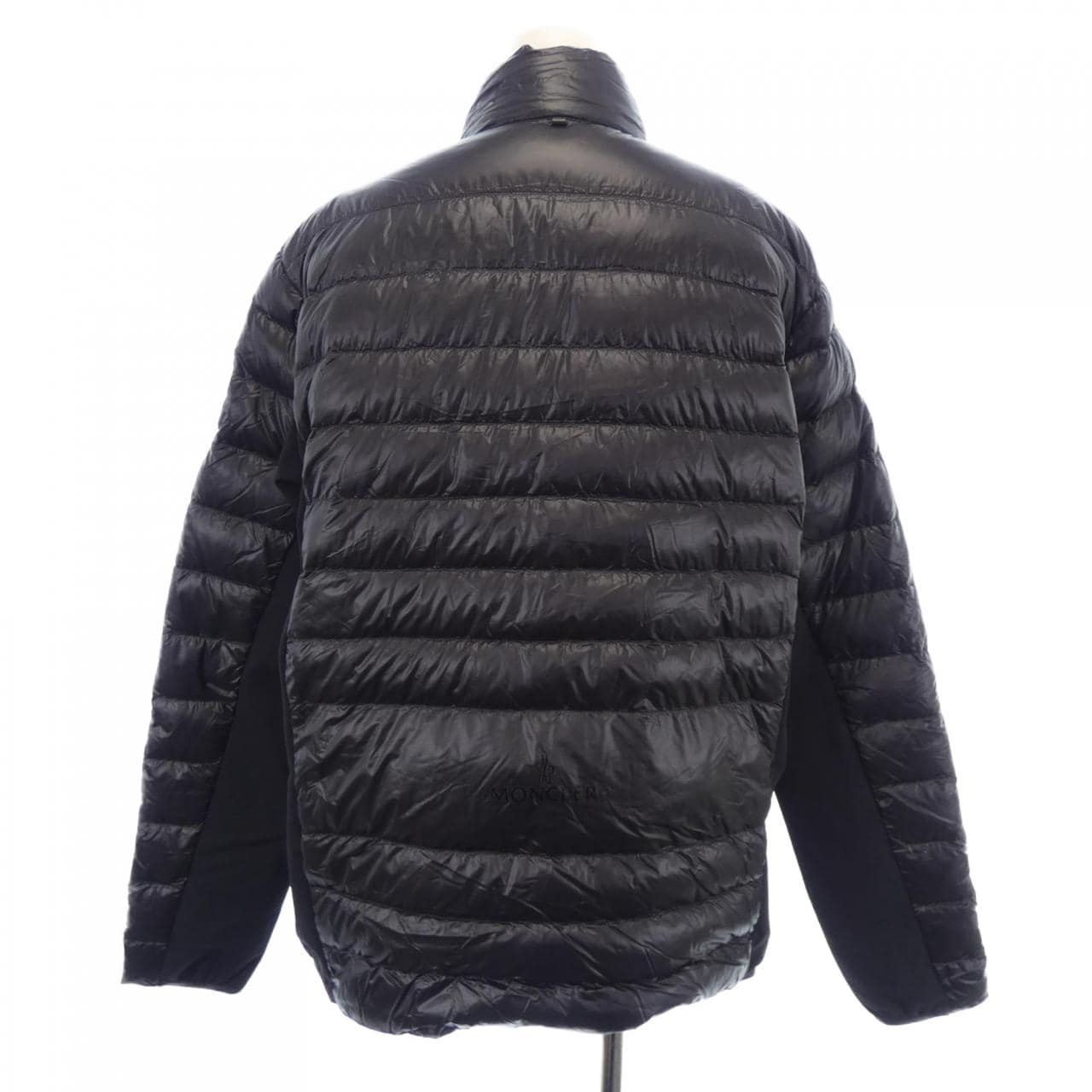 モンクレール MONCLER ダウンジャケット