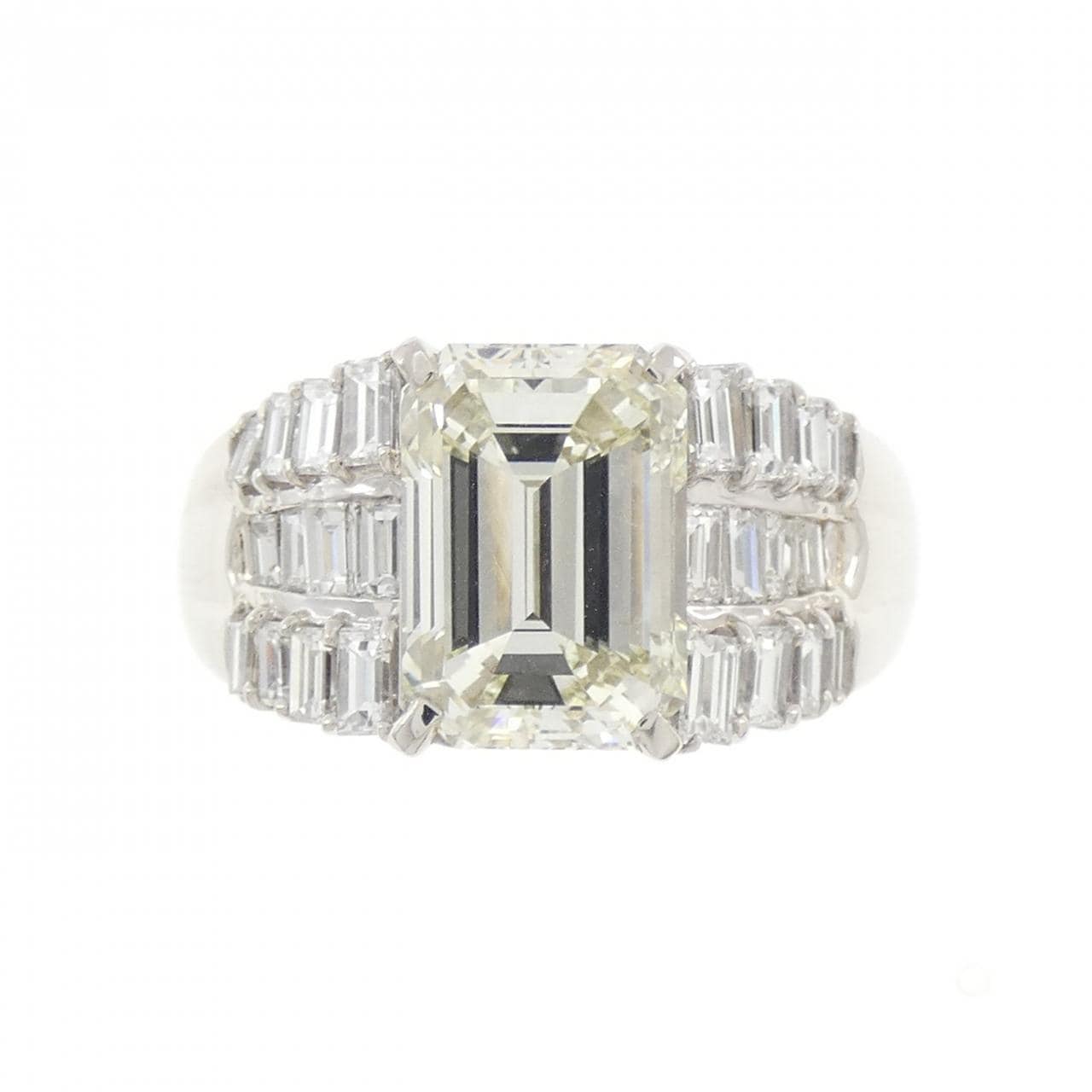 PT900 ダイヤモンド リング 5.021CT M VS2 エメラルドカット
