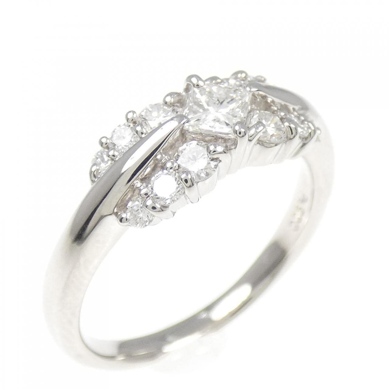 PT ダイヤモンド リング 0.71CT