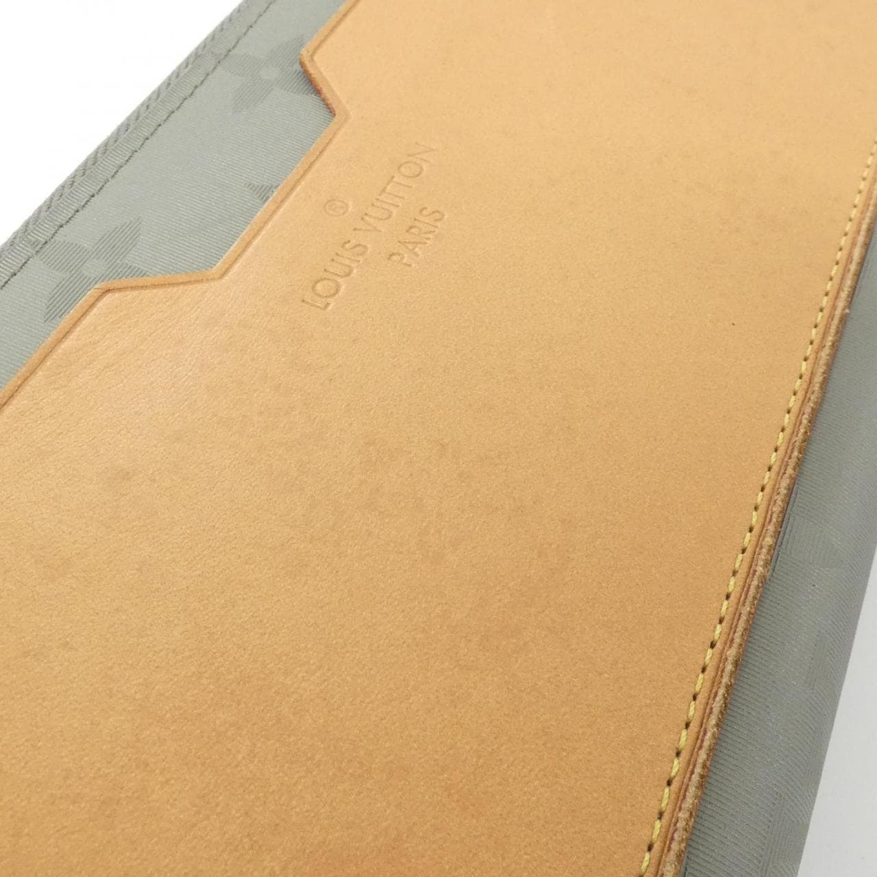 ルイヴィトン モノグラム チタニウム ポルトフォイユ コスモス M63237 財布