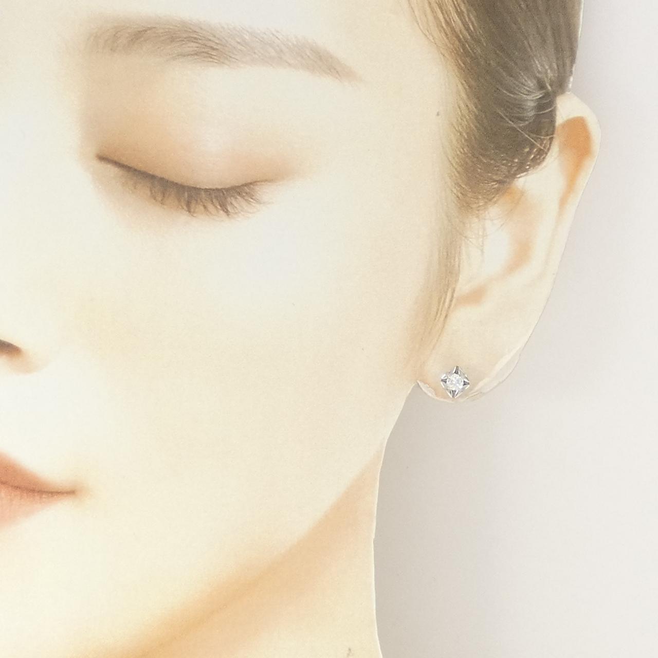 フォーエバー　マーク ピアス 0.30CT