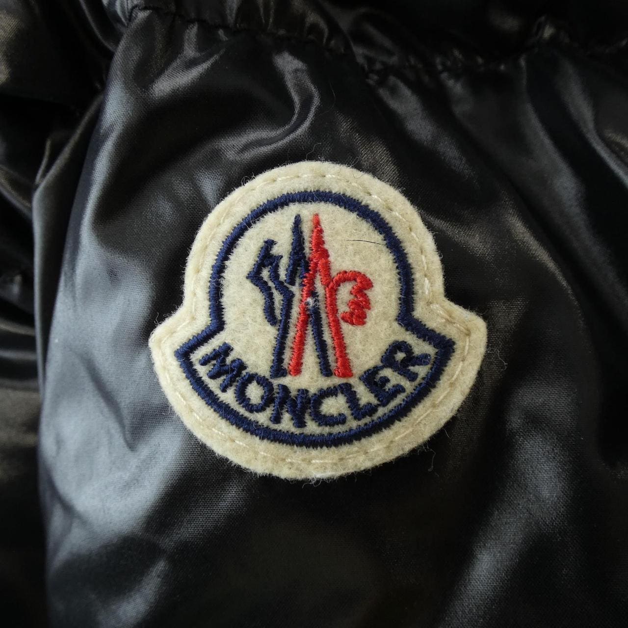 モンクレール MONCLER ダウンジャケット