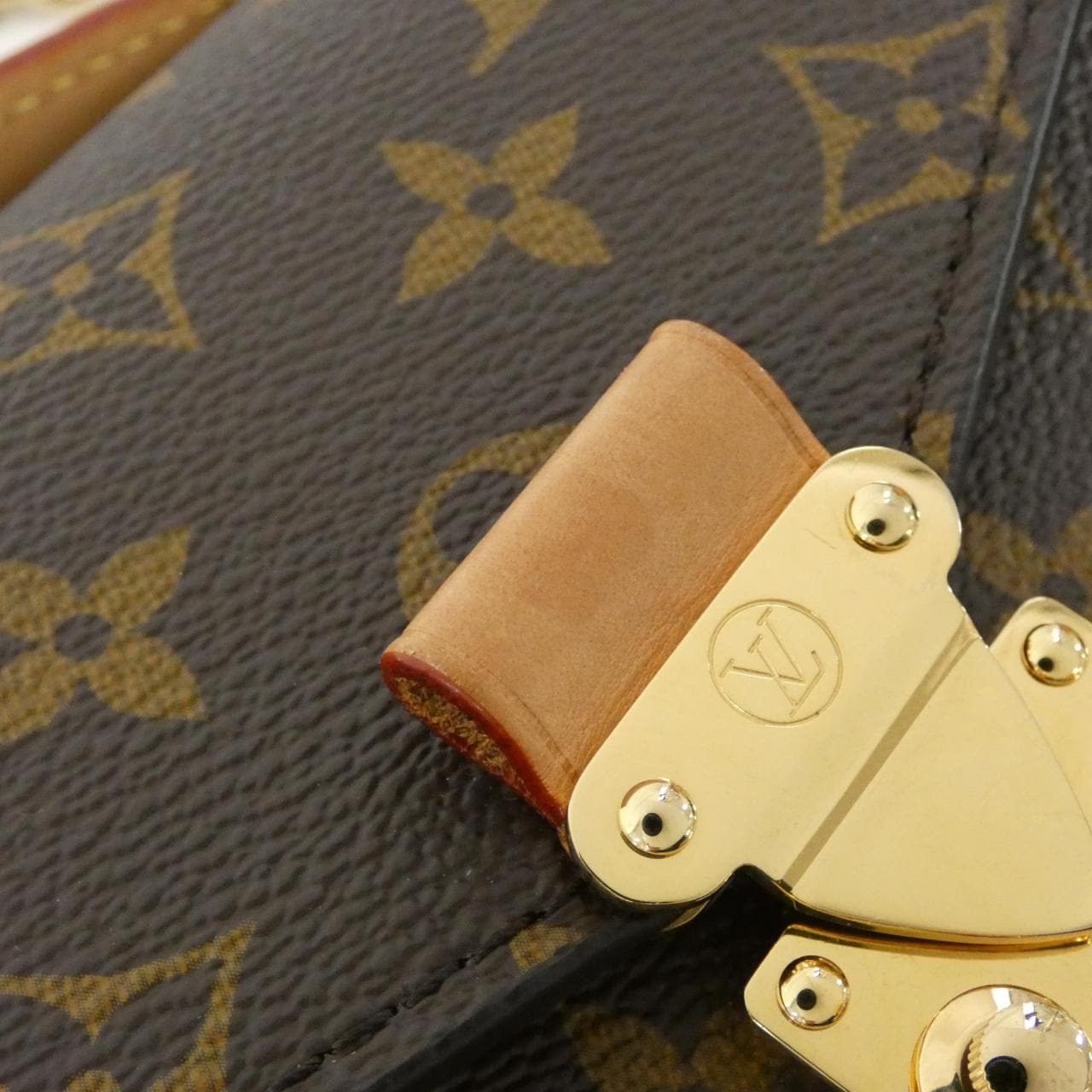 LOUIS VUITTON Monogram Pochette Metis EW M46279 Shoulder Bag