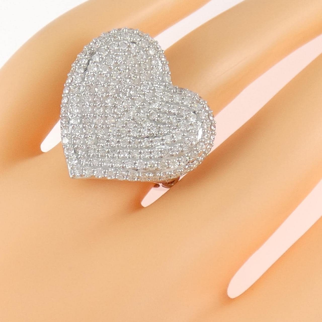 K18WG ハート ダイヤモンド リング 2.00CT