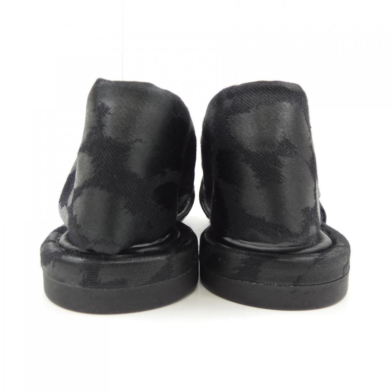 CHRISTIAN DIOR flat shoes