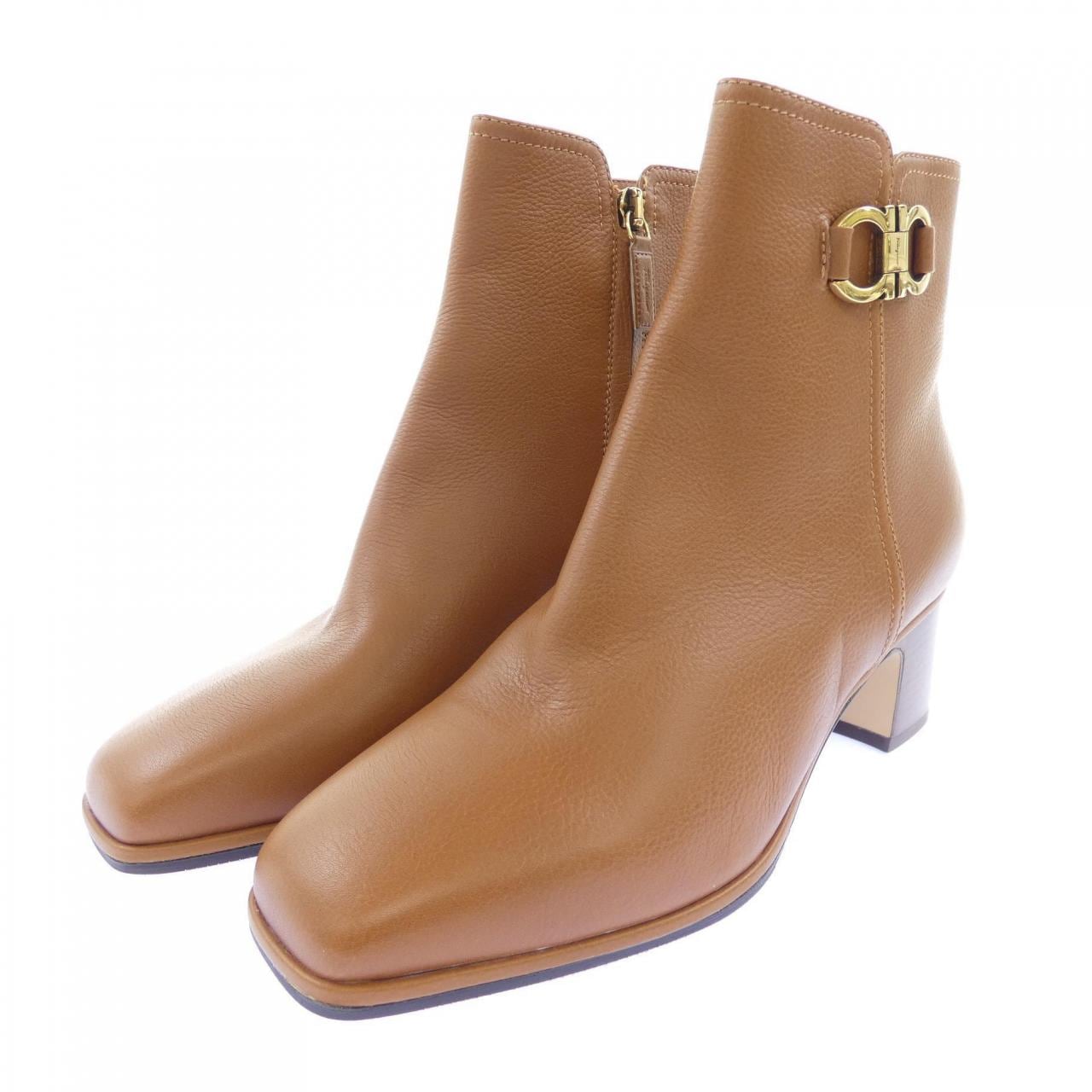サルヴァトーレフェラガモ SALVATORE FERRAGAMO ブーツ