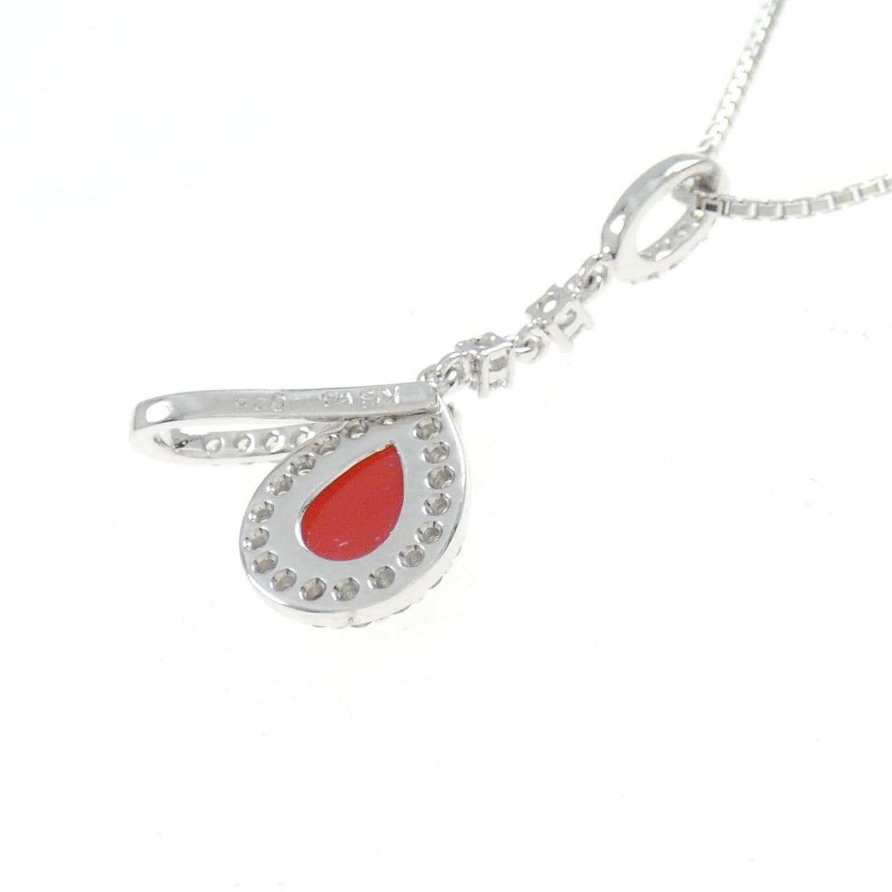 K18WG coral necklace