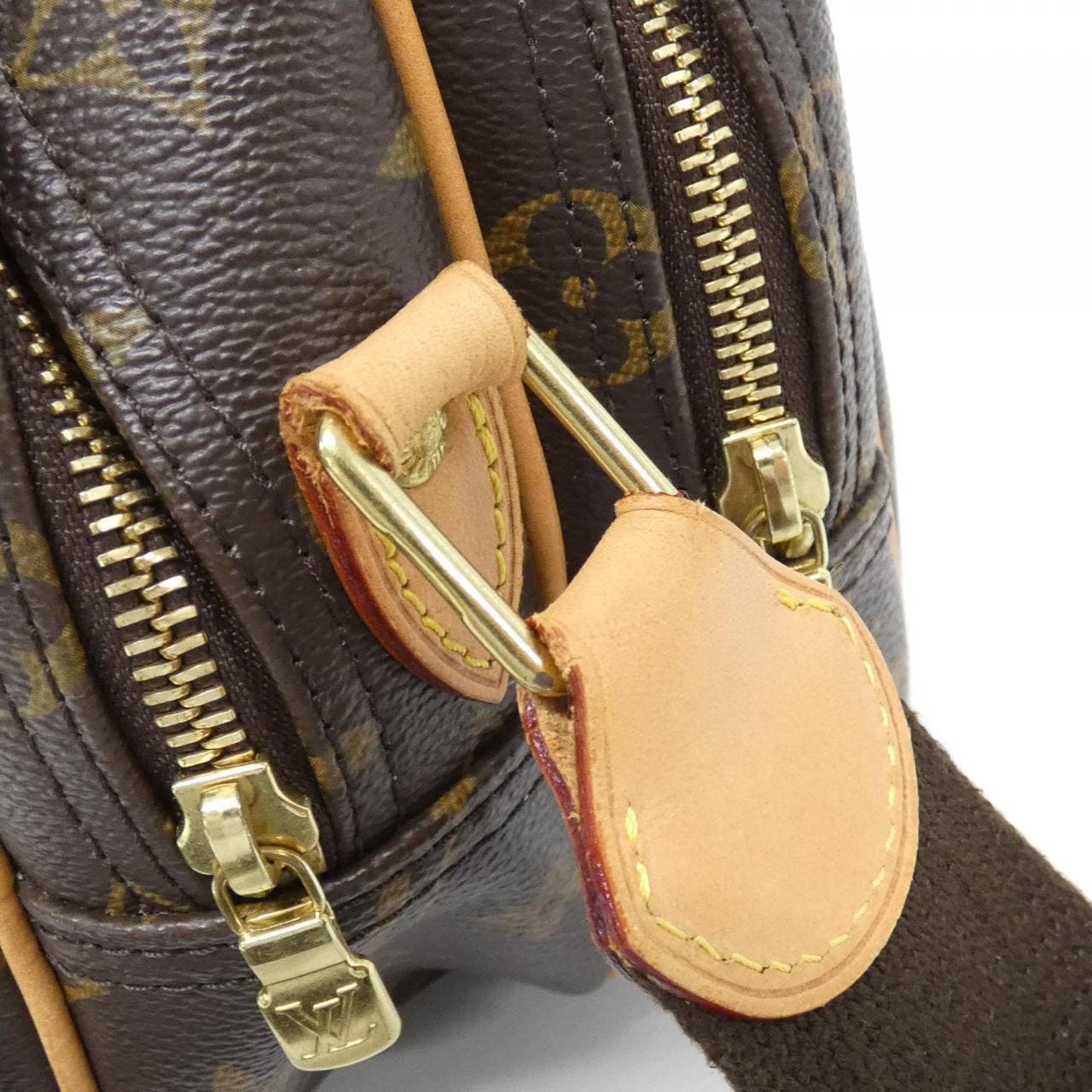 LOUIS VUITTON Monogram Reporter 28cm M45254 Shoulder Bag