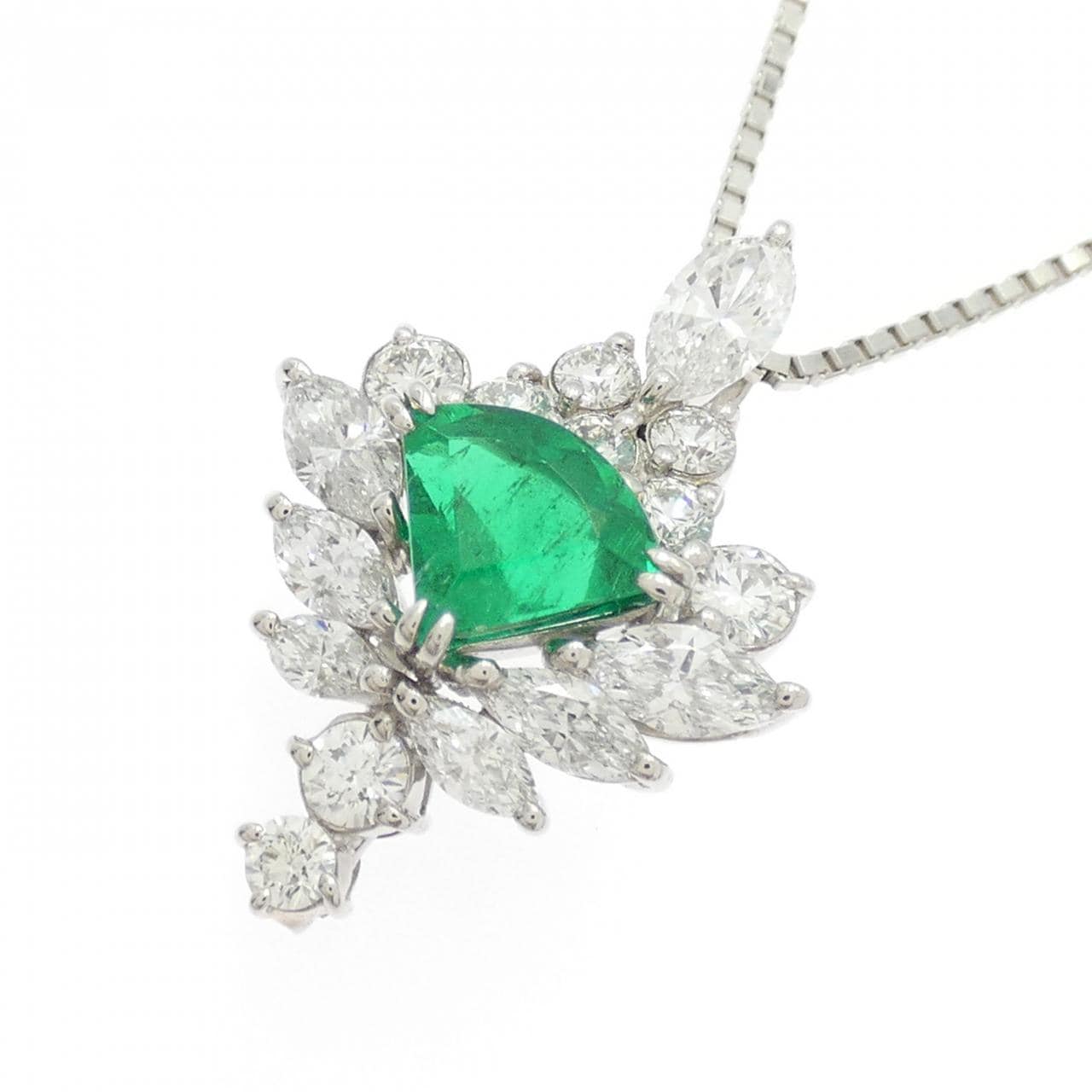 PT900/PT850 エメラルド ネックレス 1.10CT