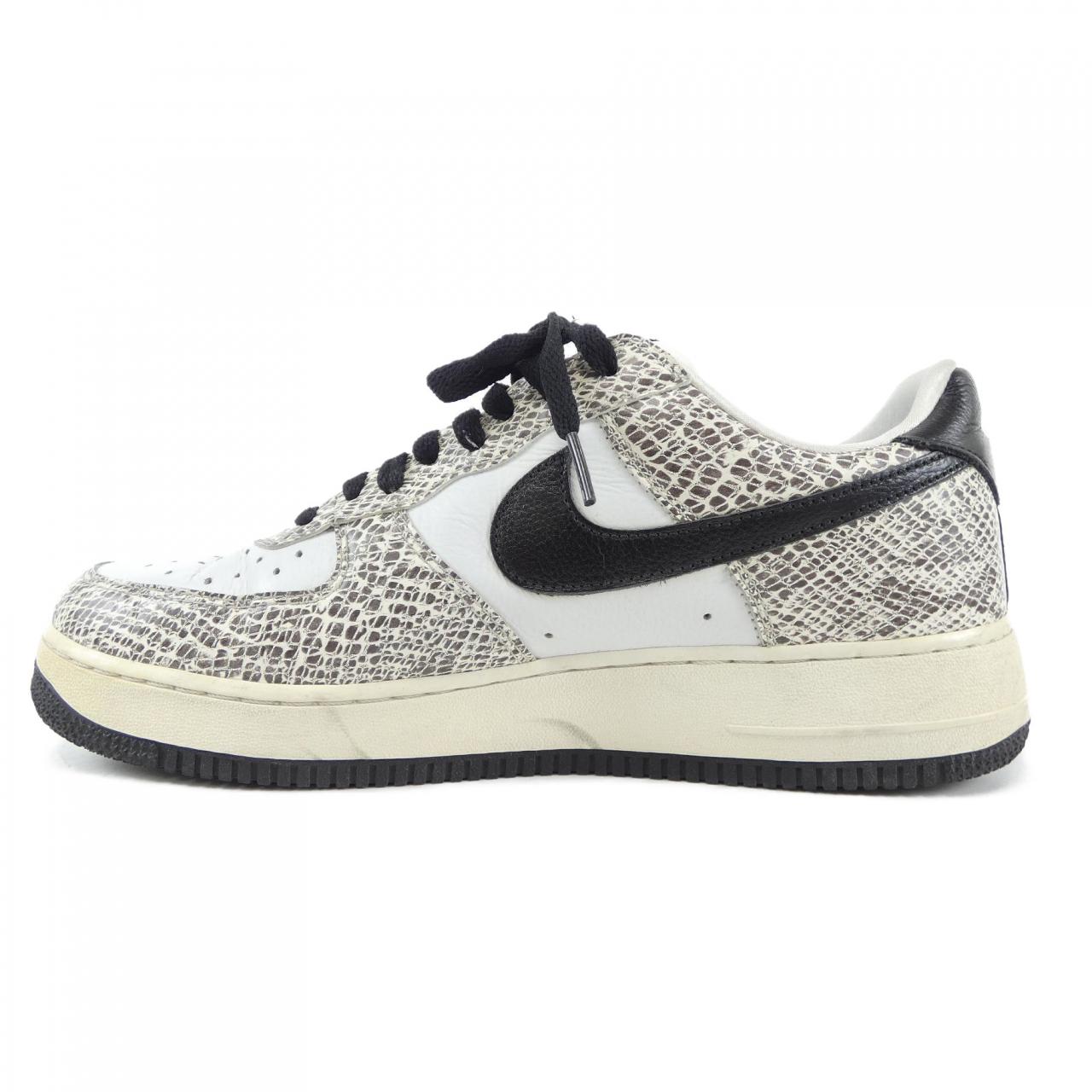 耐克NIKE运动鞋