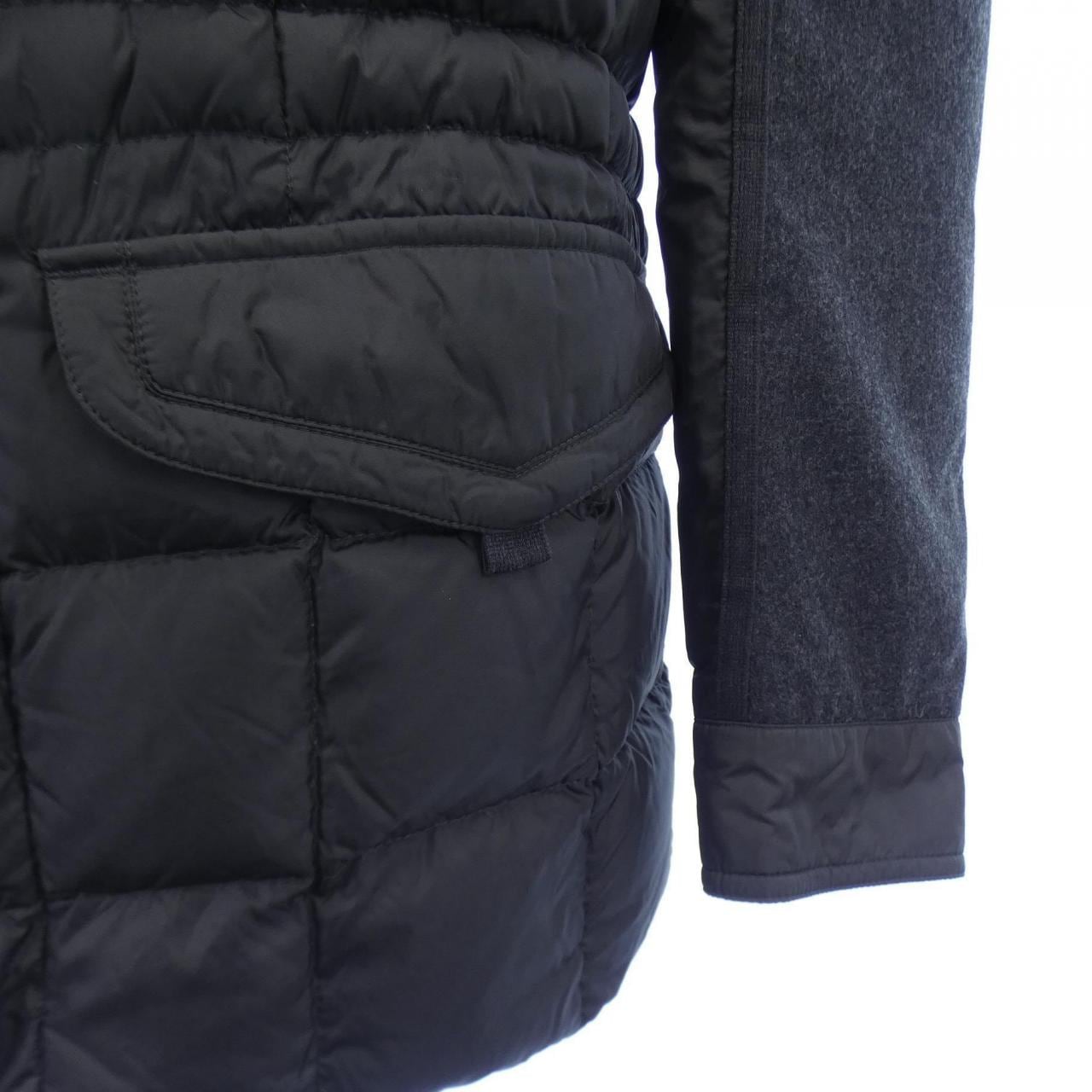 モンクレール MONCLER ダウンジャケット