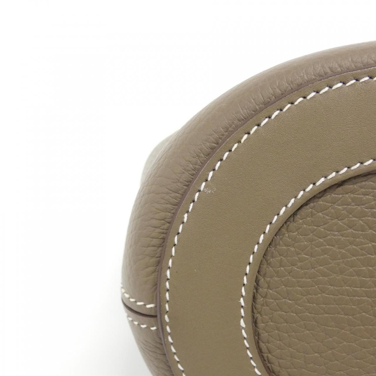 エルメス イン ザ ループ 18cm 084274CK バッグ