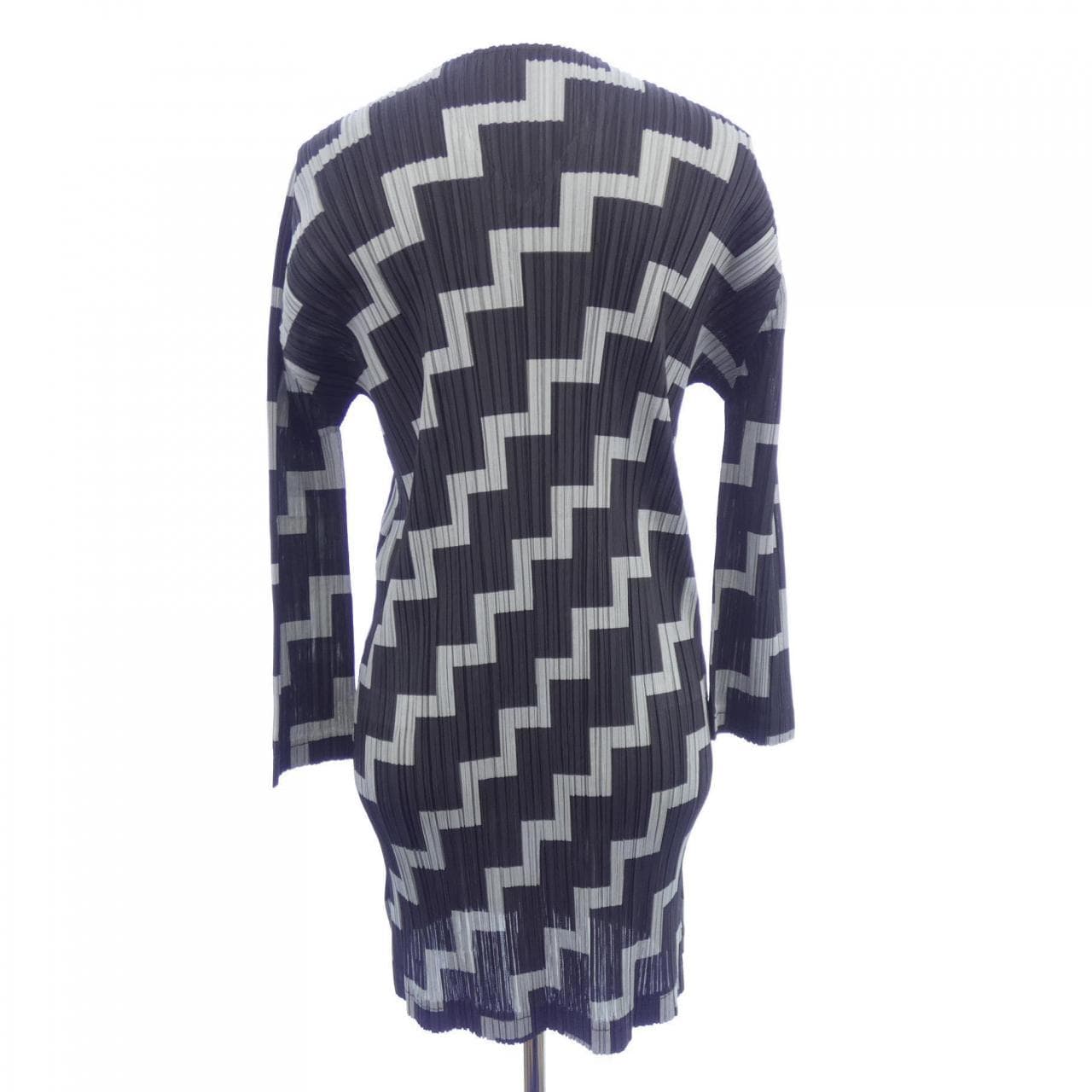 プリーツプリーズ PLEATS PLEASE 2017 幾何学 PP71-JT643 7571115 トップス