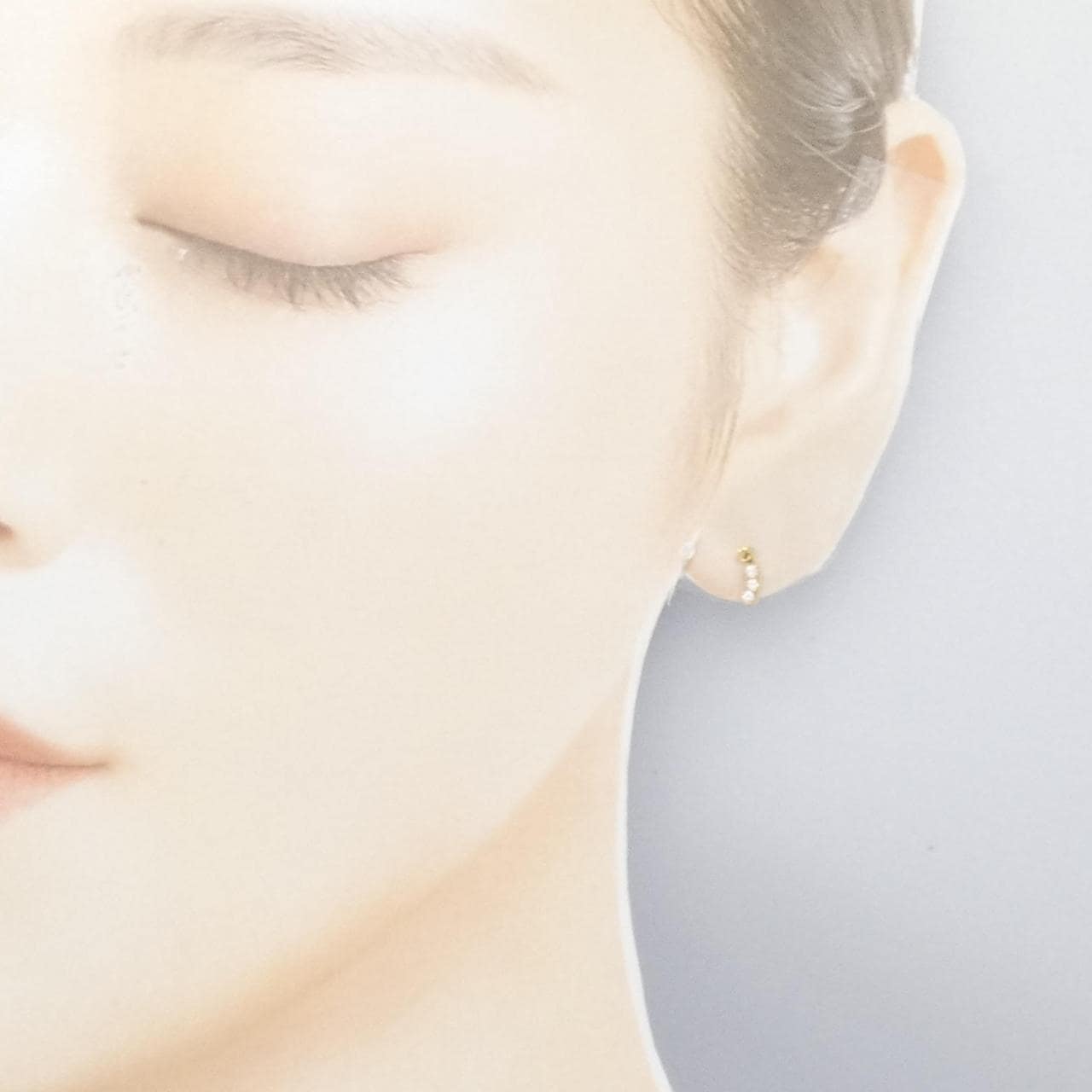 [BRAND NEW] K18YG Cubic Zirconia Earrings