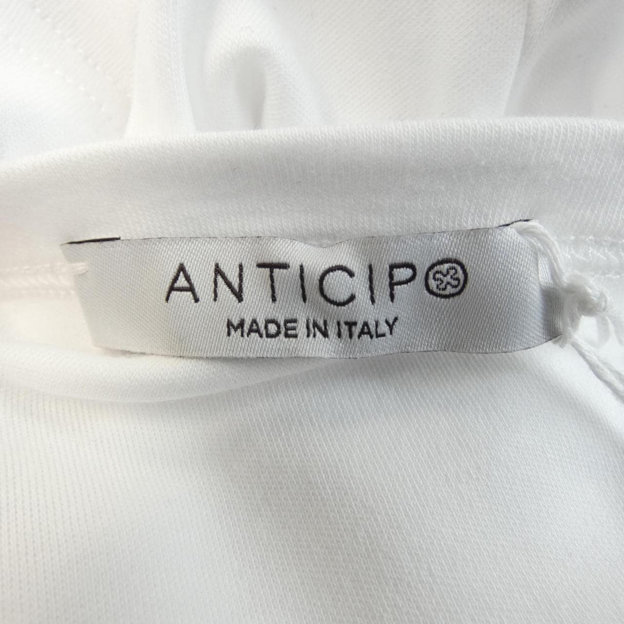アンティーチポ ANTICIPO Tシャツ
