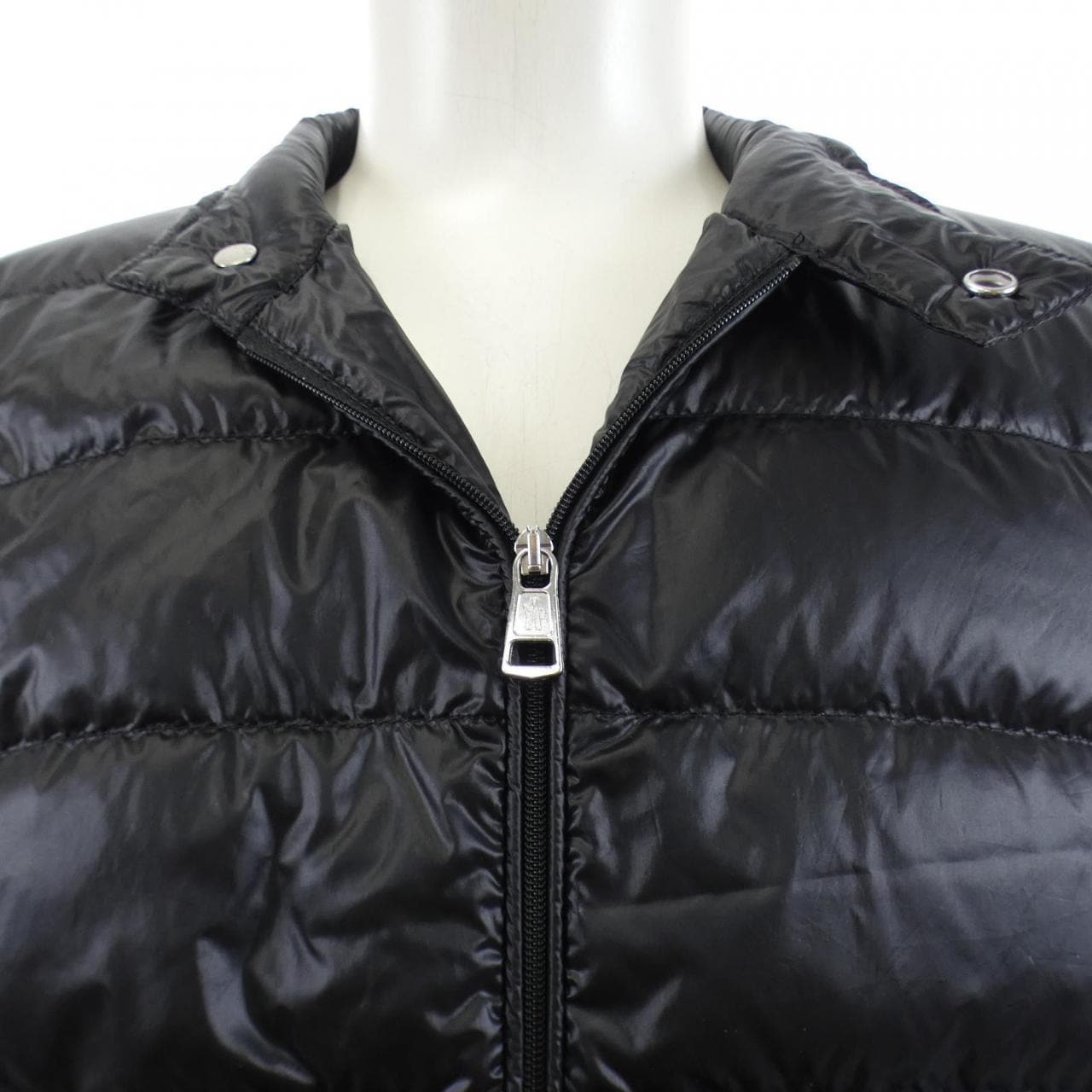 モンクレール MONCLER 10919B00016 ダウンジャケット