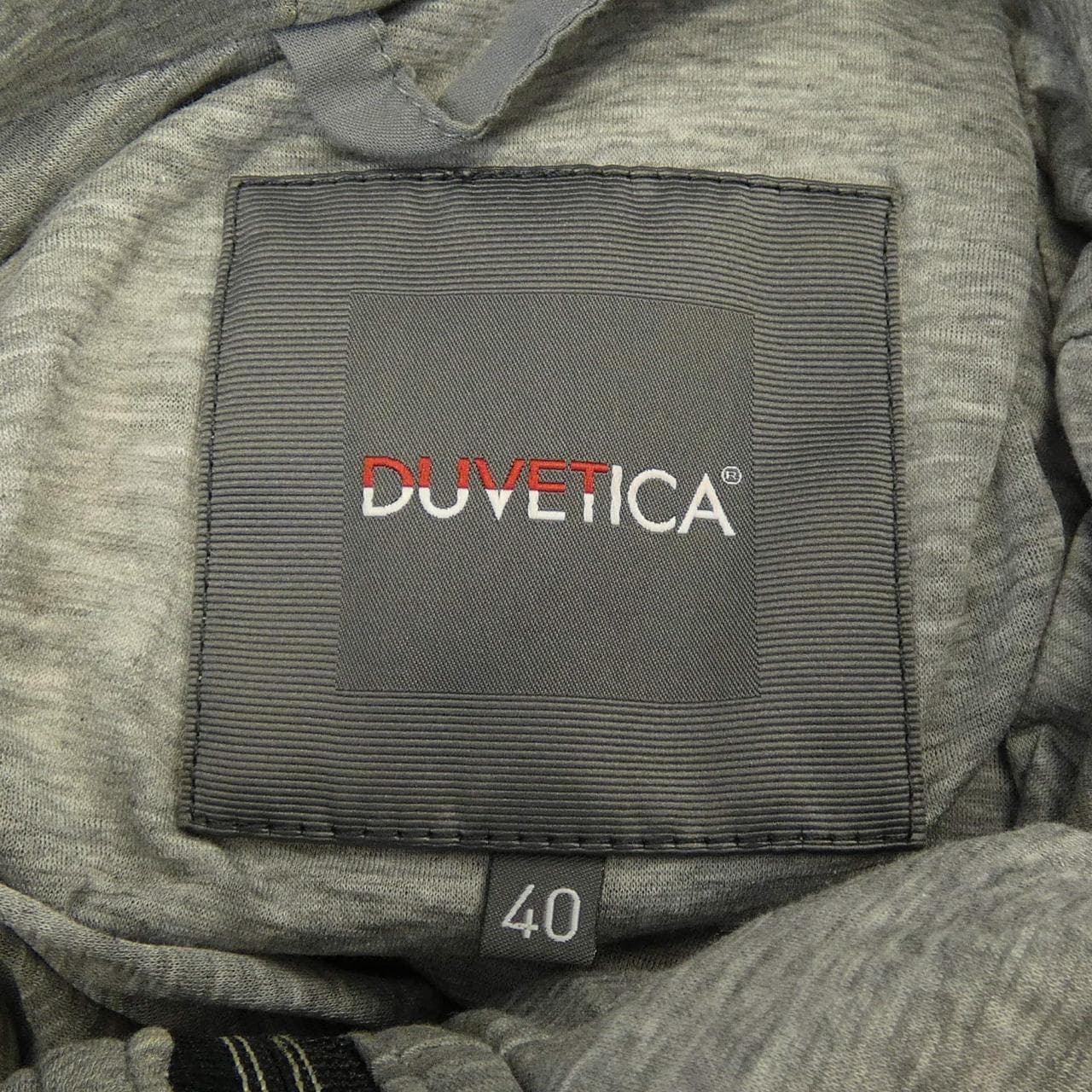 デュベティカ DUVETICA ダウンジャケット