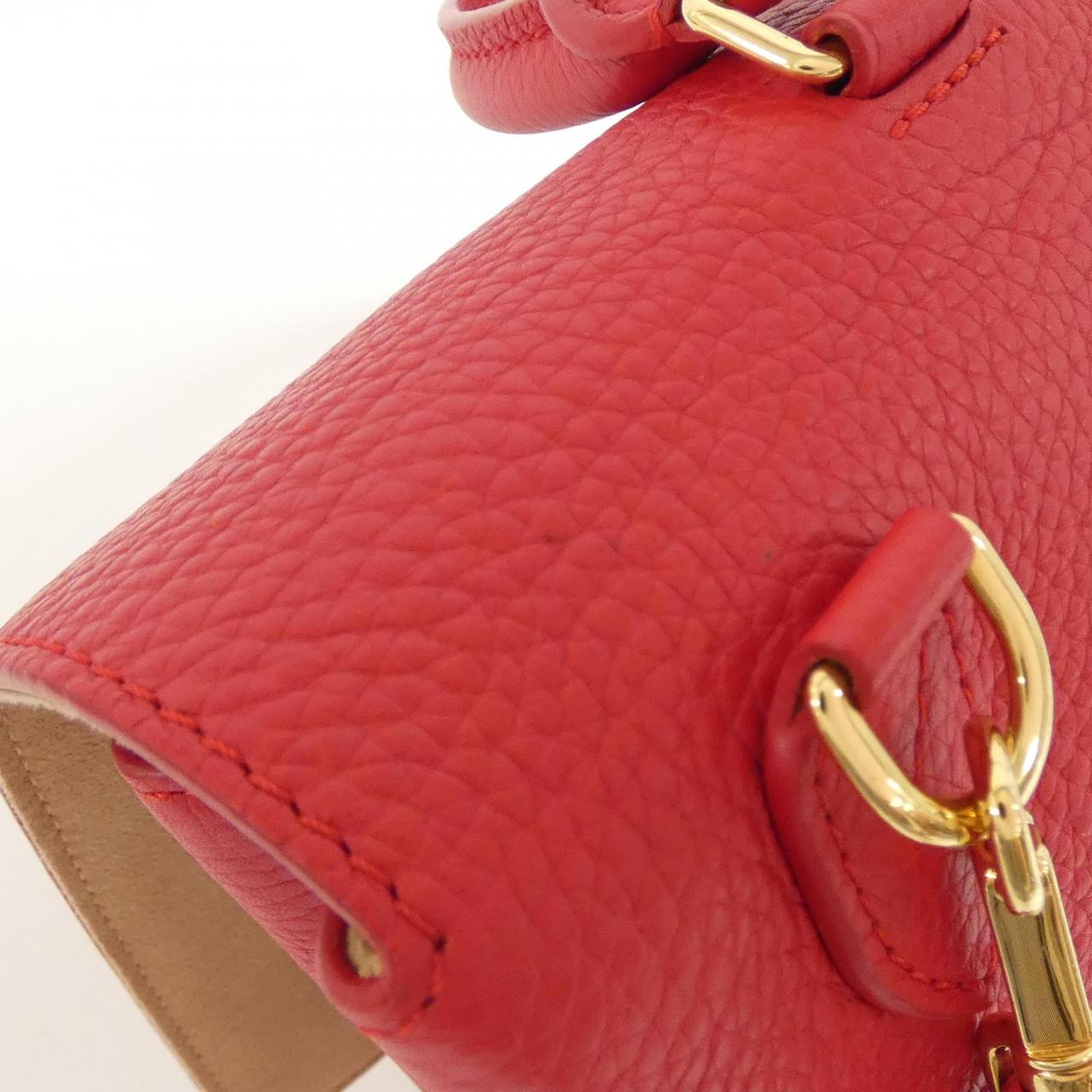 LOUIS VUITTON Taurillon Volta M50287 包