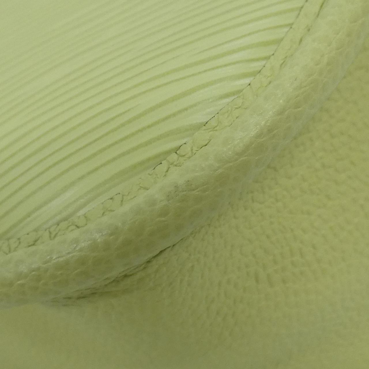 ルイヴィトン エピ ビュシ M22960 ショルダーバッグ