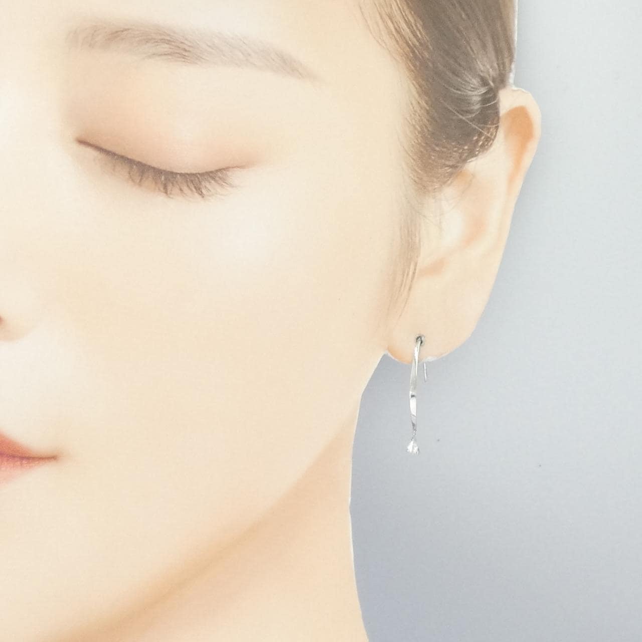 K18WG ダイヤモンド ピアス 0.12CT