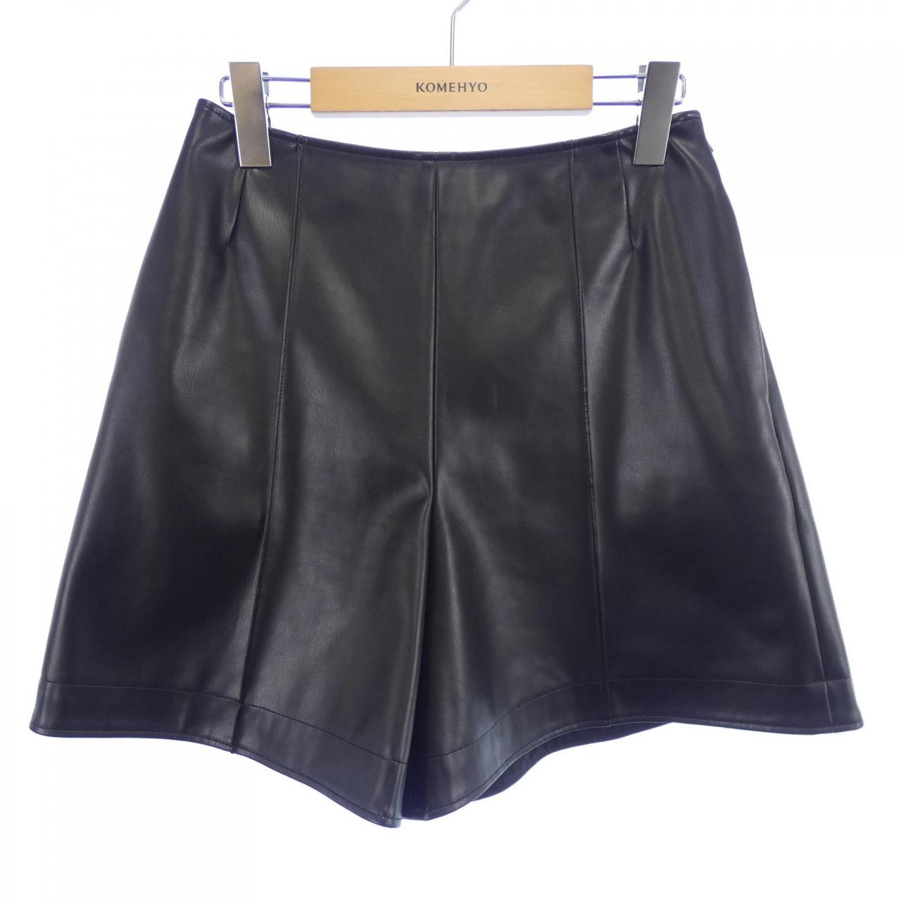 FOXEY NEW YORK 43879 Shorts
