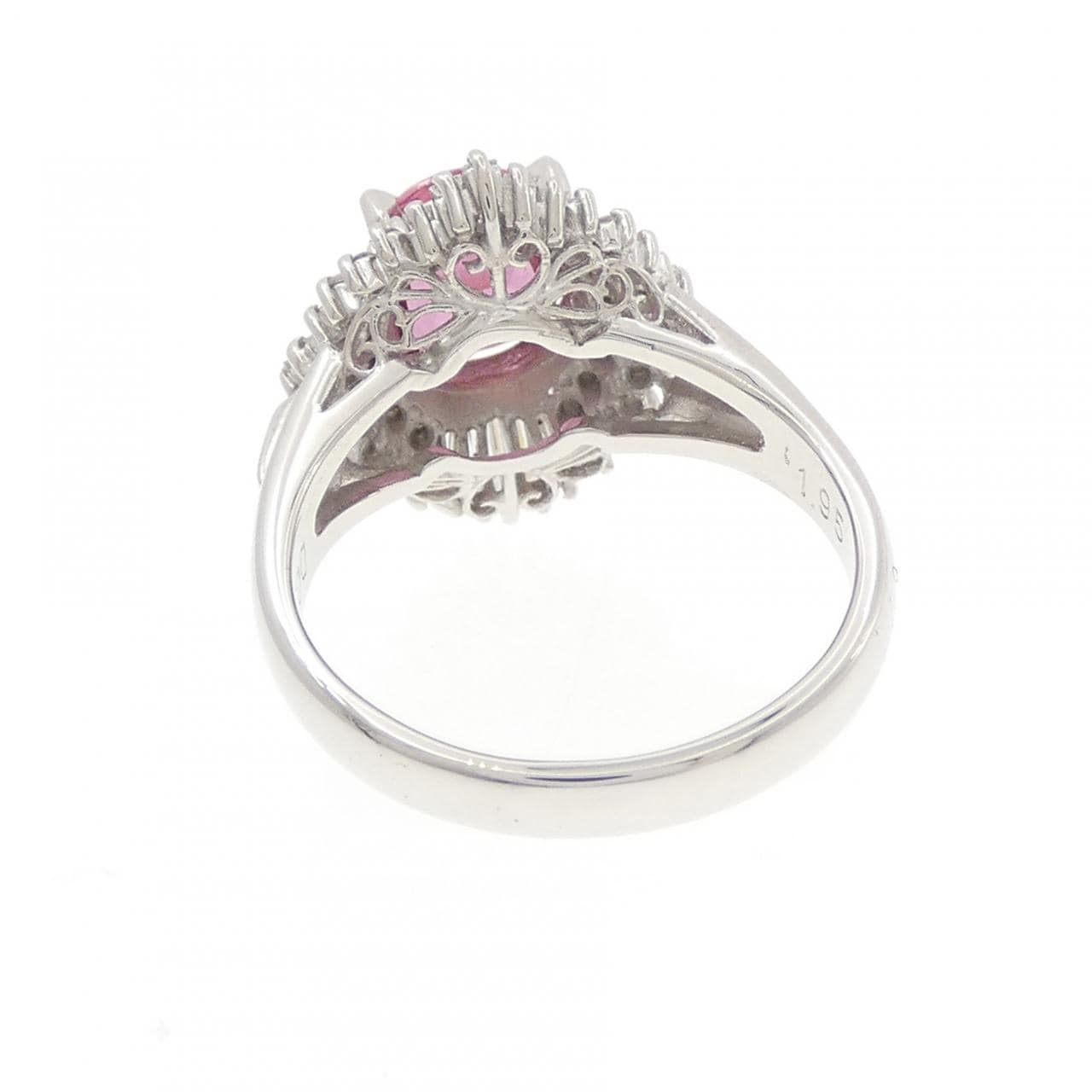 PT900 サファイヤ リング 1.95CT